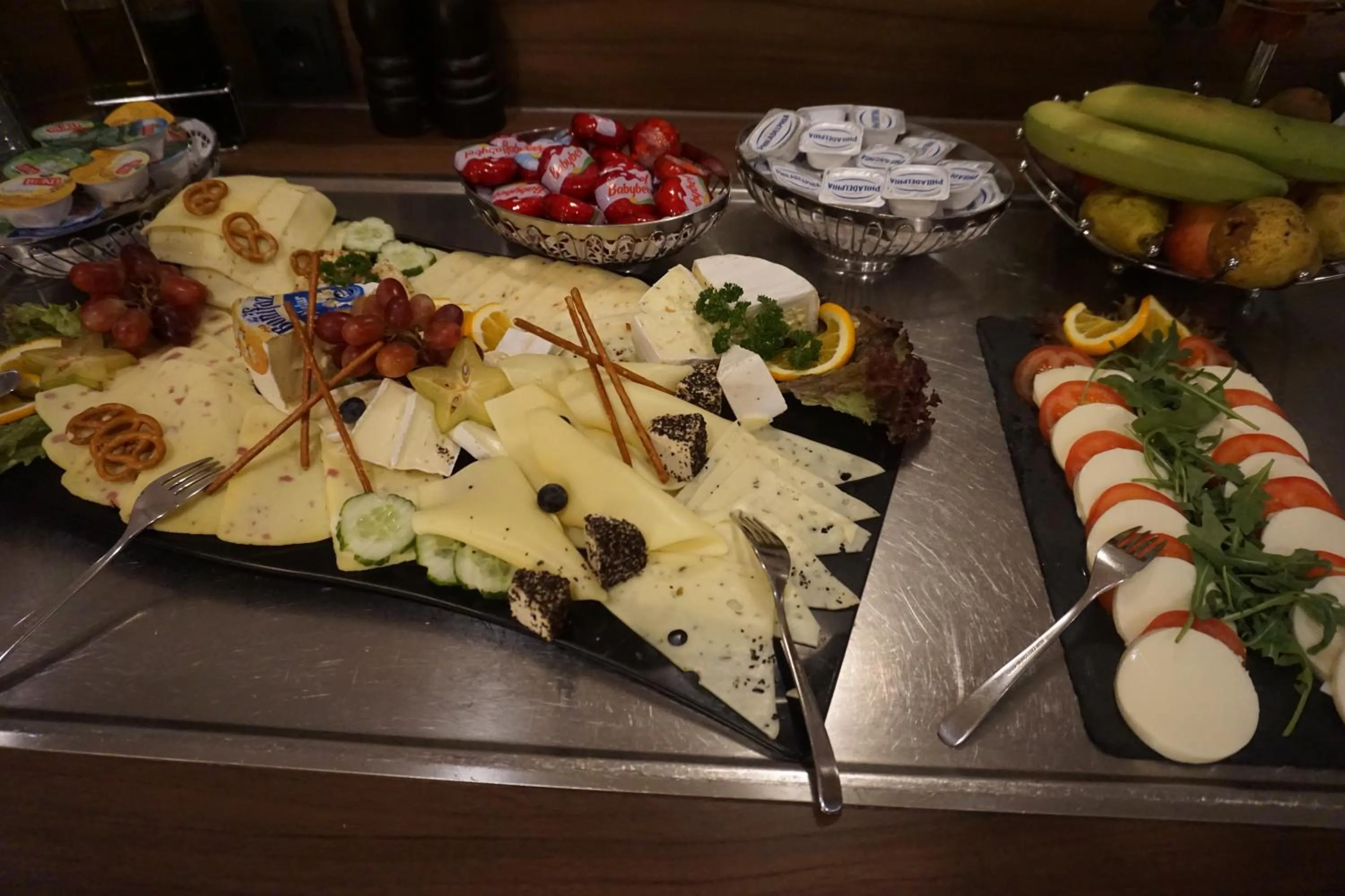 Buffet breakfast in Hotel Am Schloss Aurich