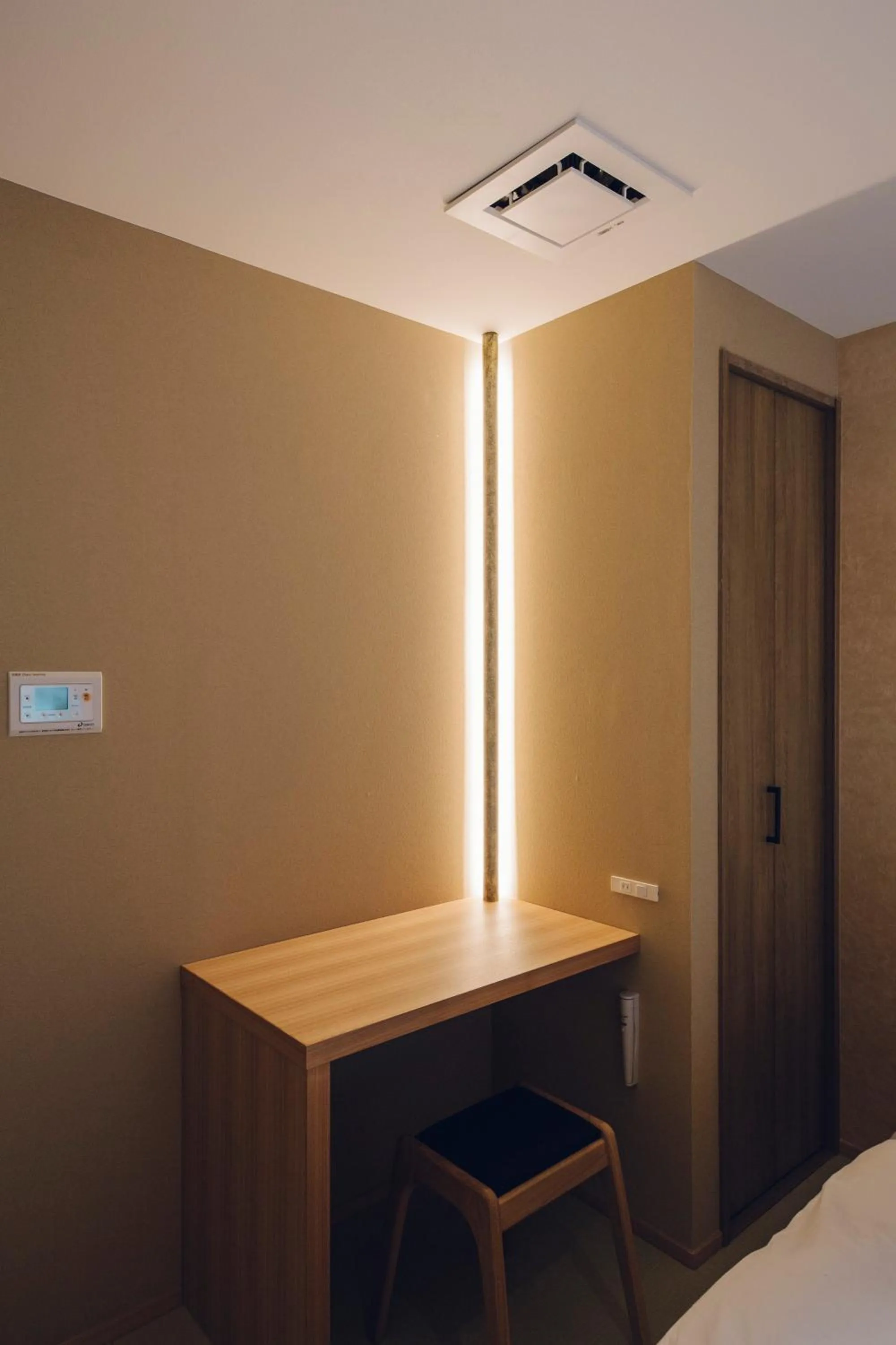 hair dresser in Yuhi House Kyoto Dog Friendly