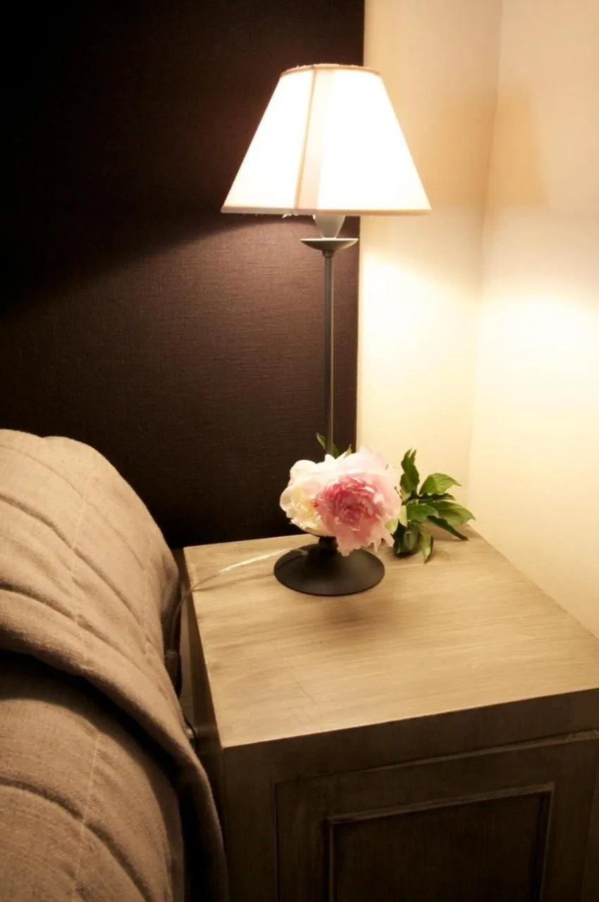 Bed in Hotel De Monaco