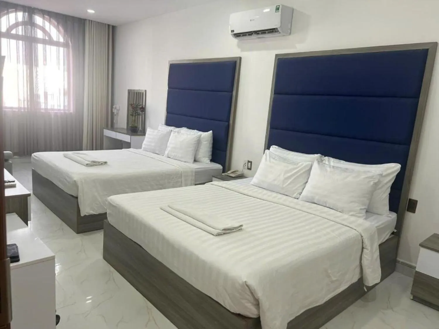 Bed in White Diamond Airport Hotel - TSN