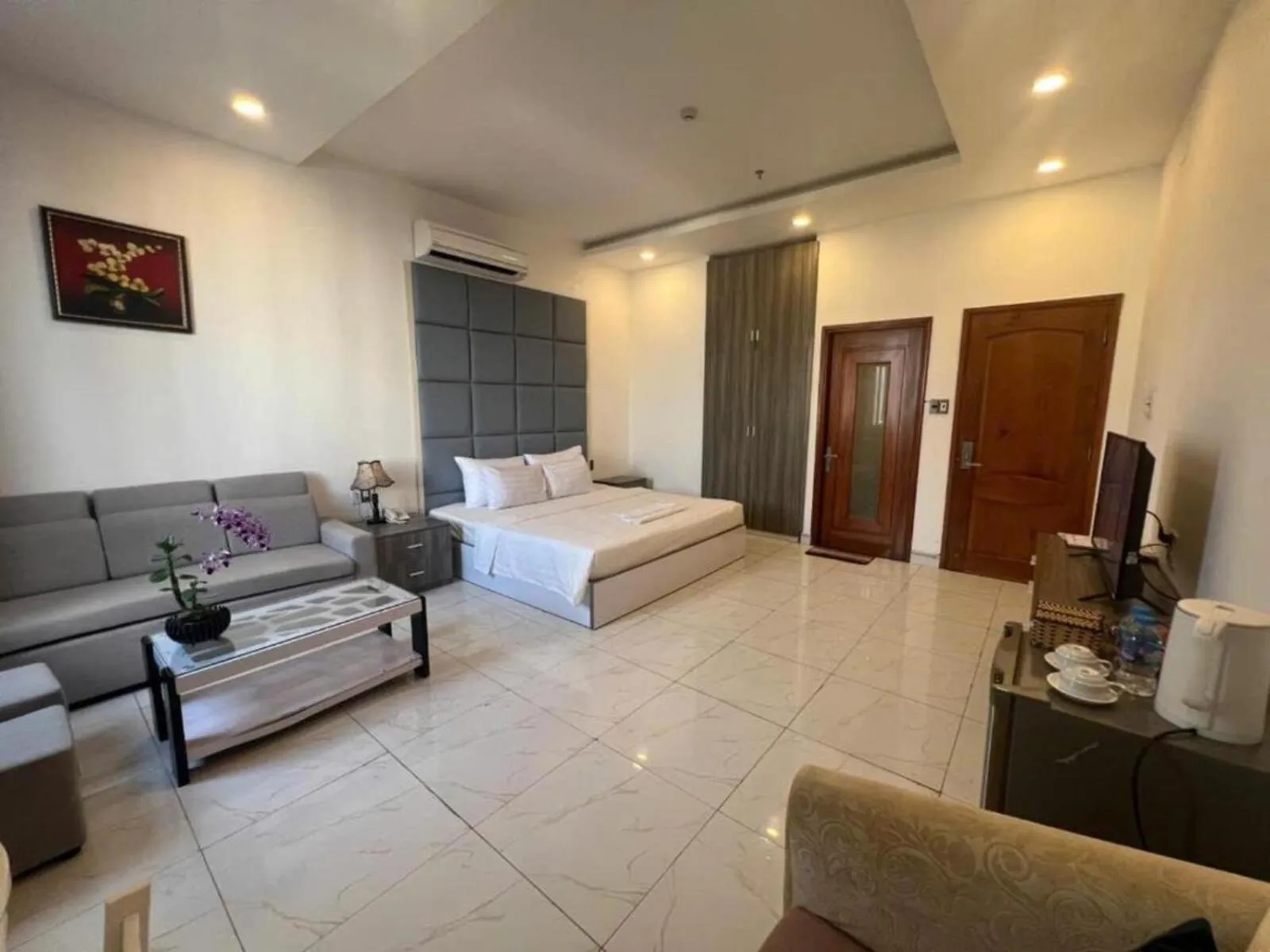 Bed in White Diamond Airport Hotel - TSN