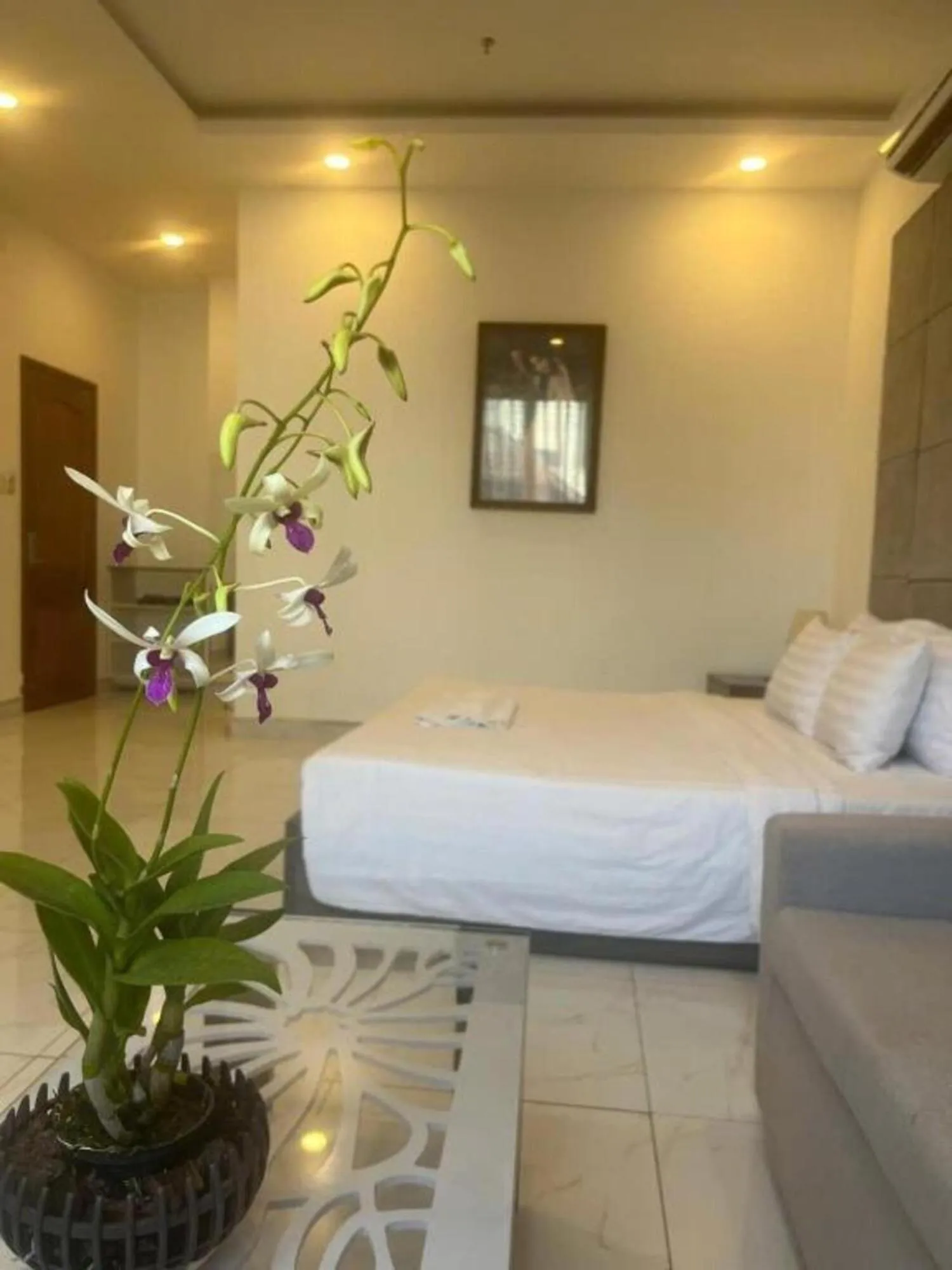 Bed in White Diamond Airport Hotel - TSN