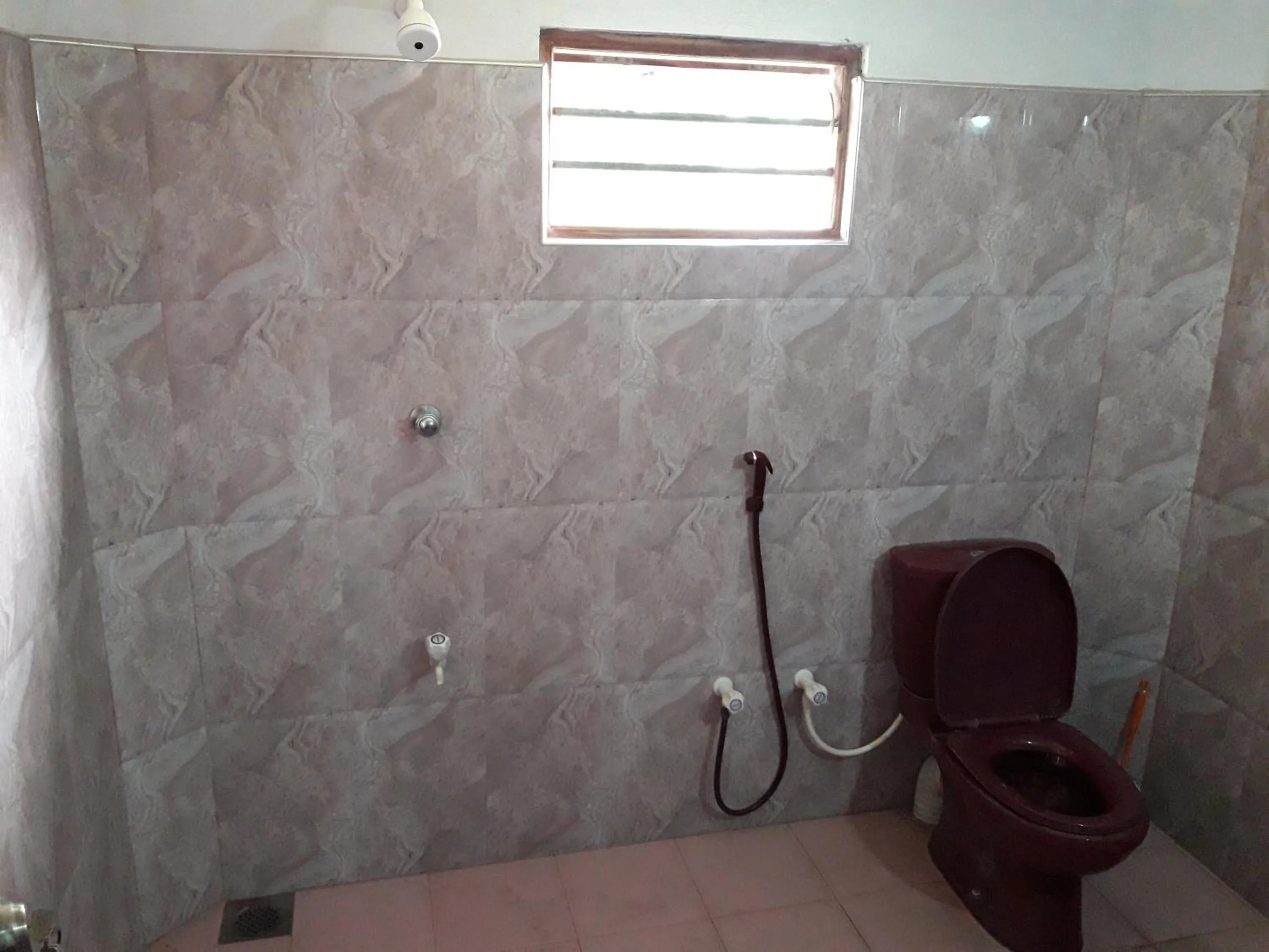 Shower in Villa Pipe Dream