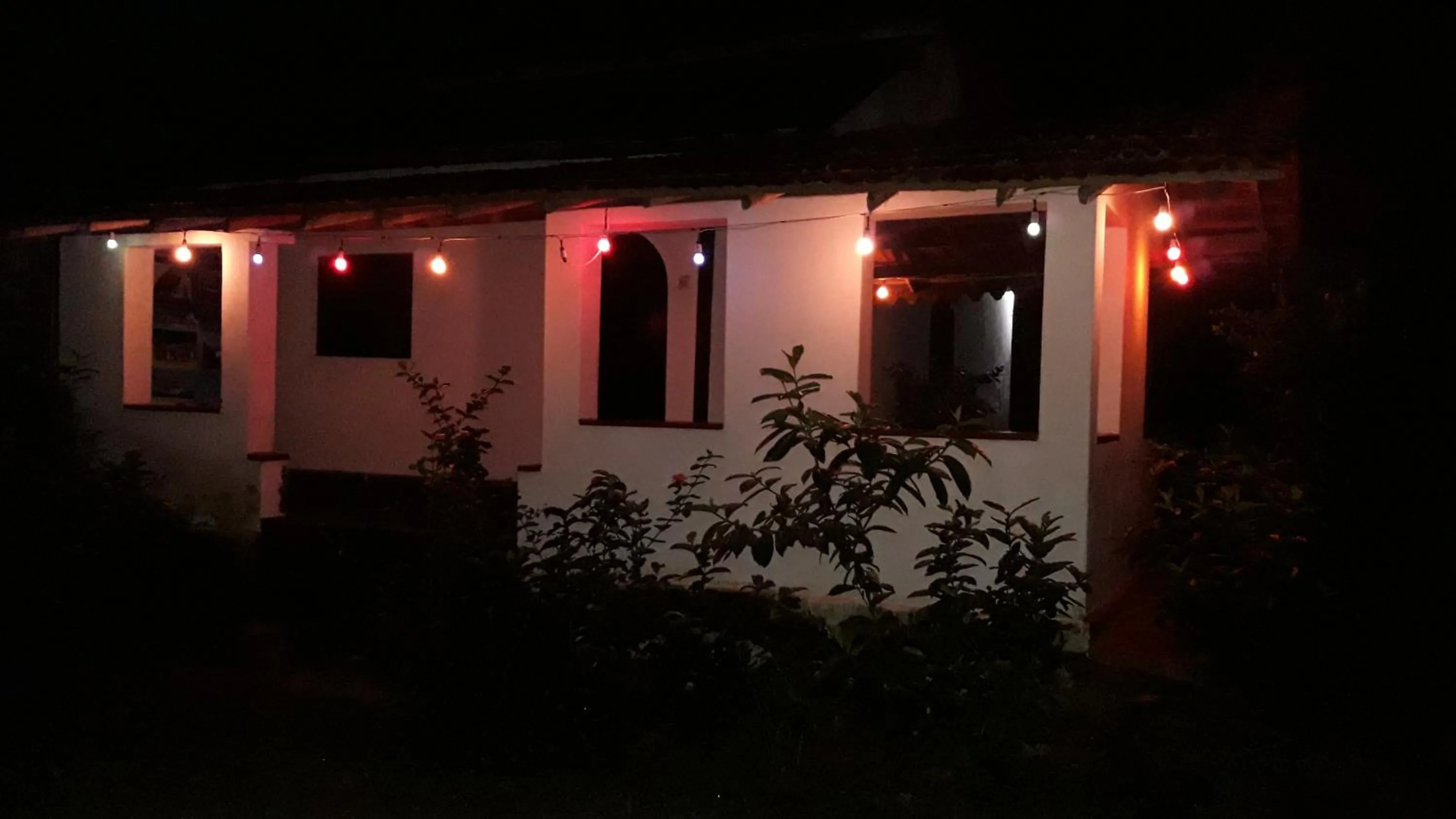 Night in Villa Pipe Dream