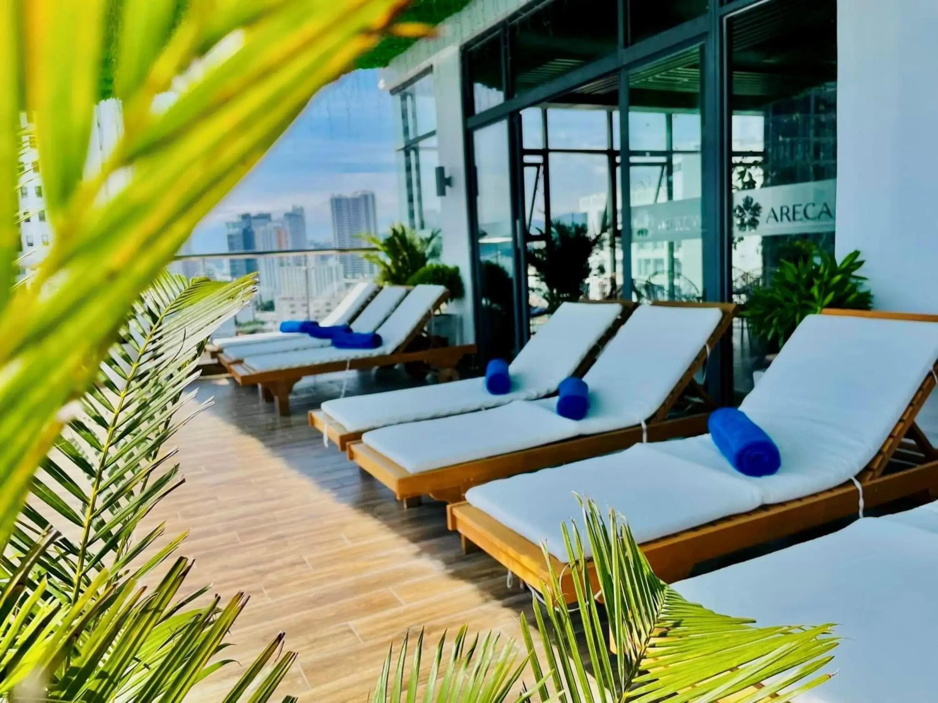 Junior Suite Twin with Sea View and Balcony in Areca Hotel Nha Trang Junior Suite Twin with Sea View and Balcony in Areca Hotel Nha Trang