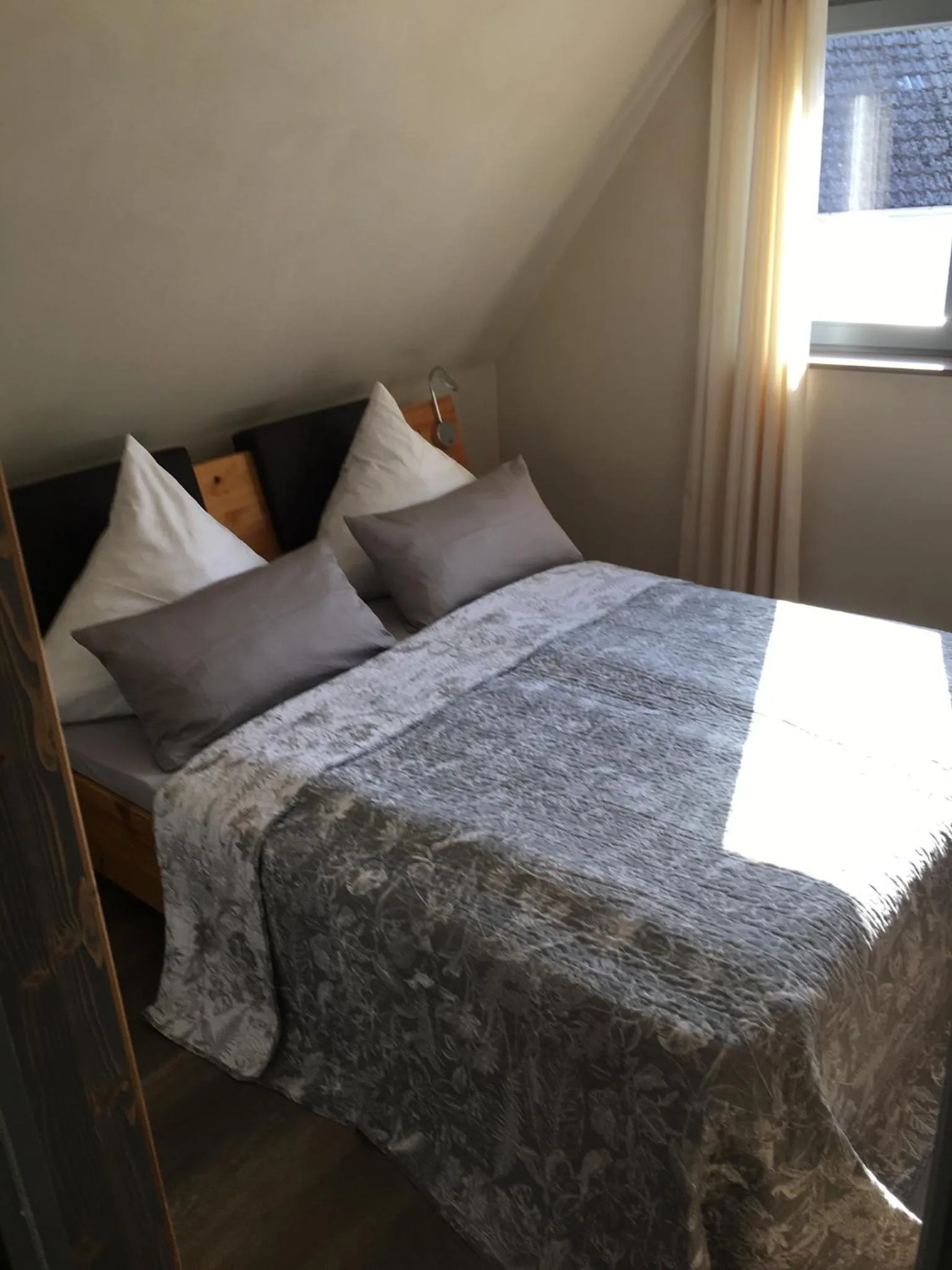 Bed in Schmuckkästle am Hafen