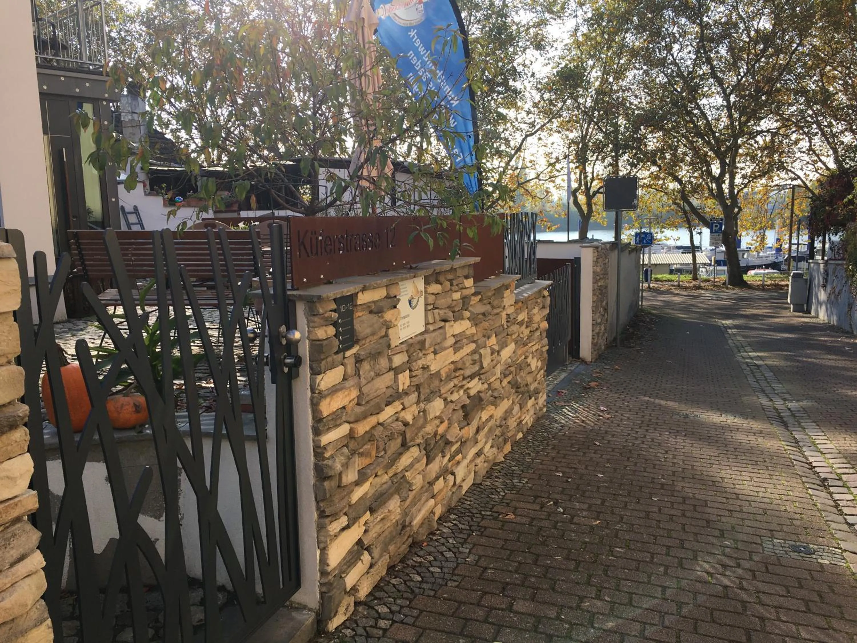 Facade/entrance in Schmuckkästle am Hafen