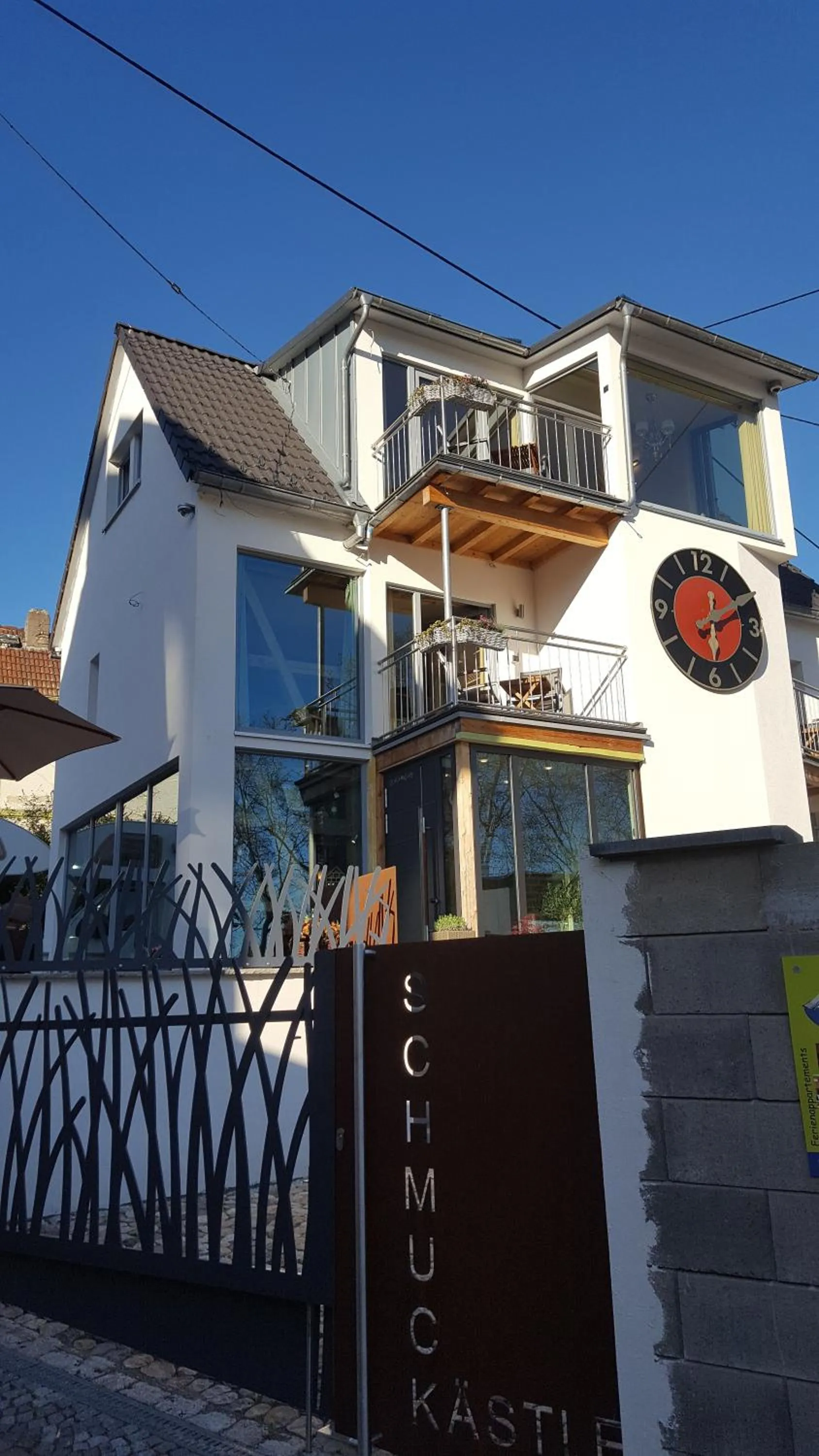 Property building in Schmuckkästle am Hafen