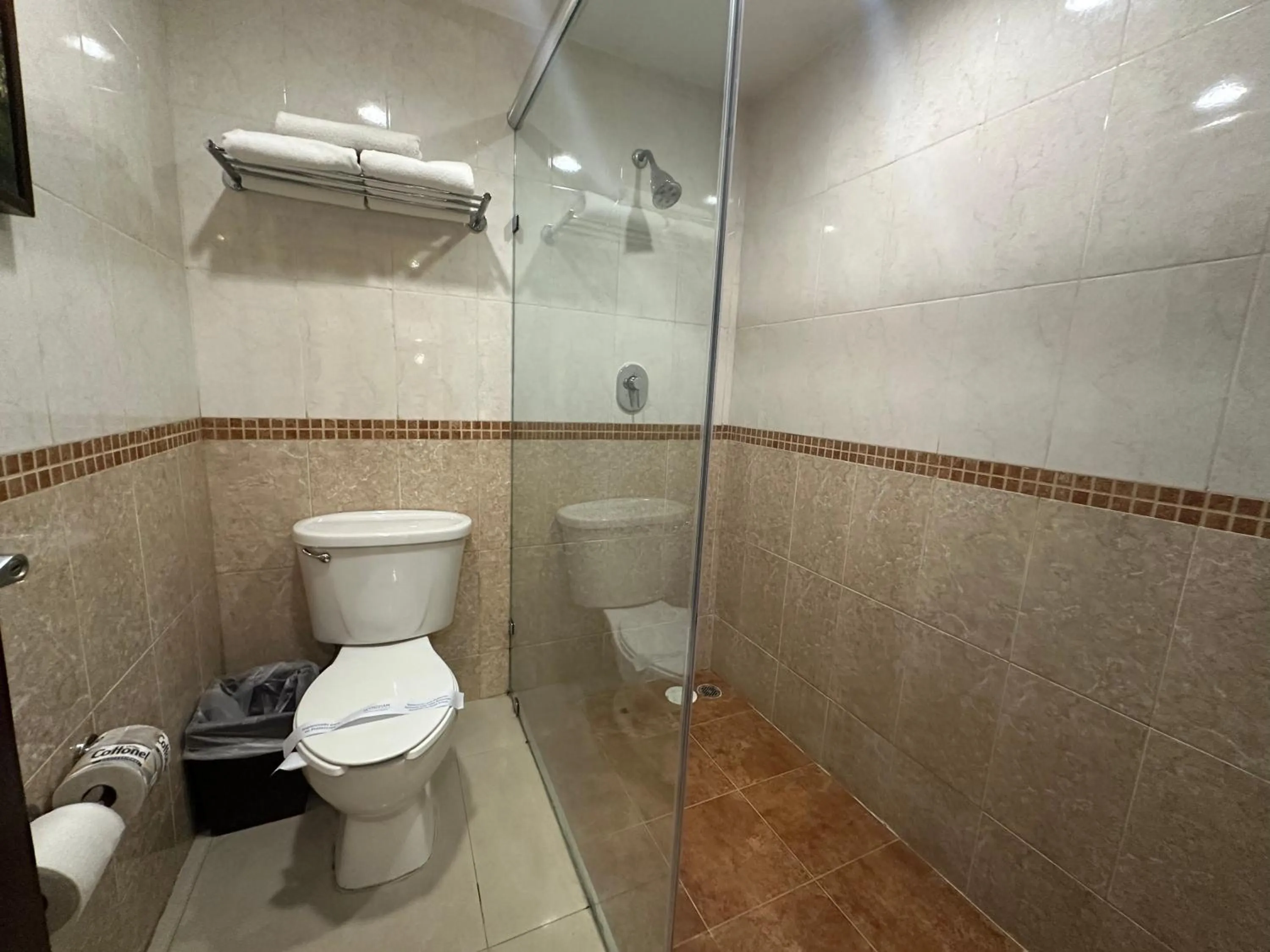 Shower in Wyndham Merida