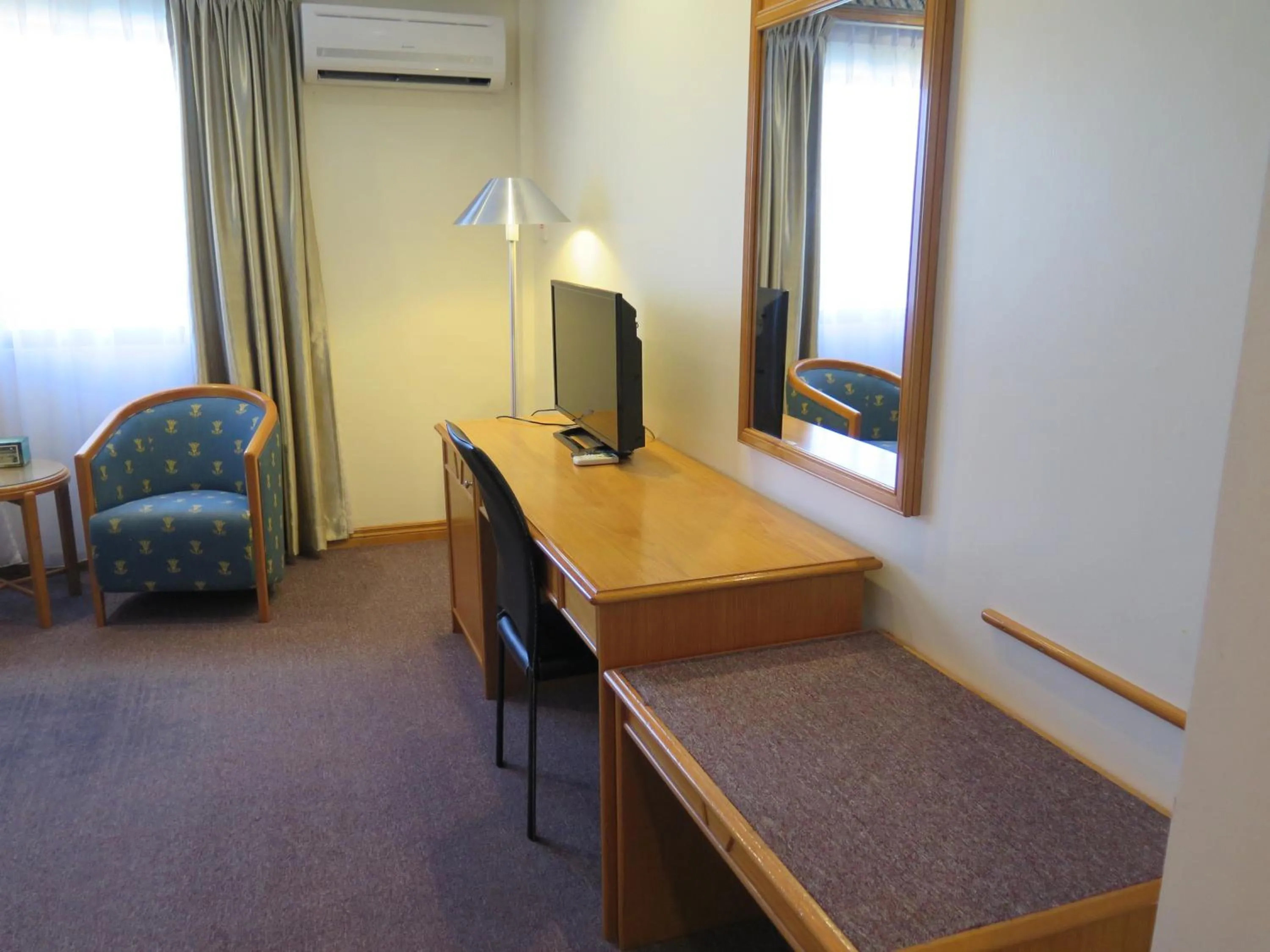 TV and multimedia in Sea View Resort Hotel & Apartments