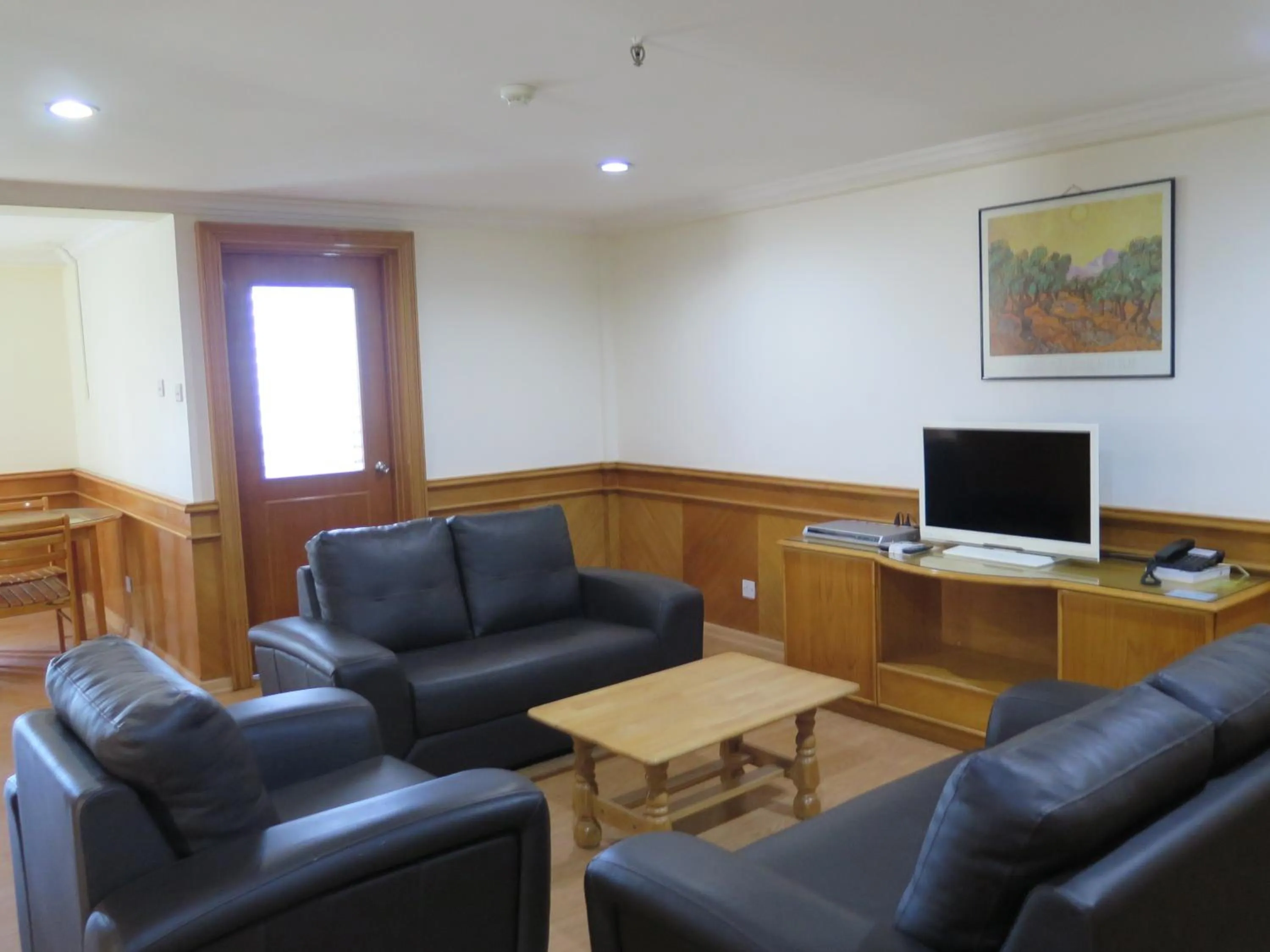 TV and multimedia in Sea View Resort Hotel & Apartments