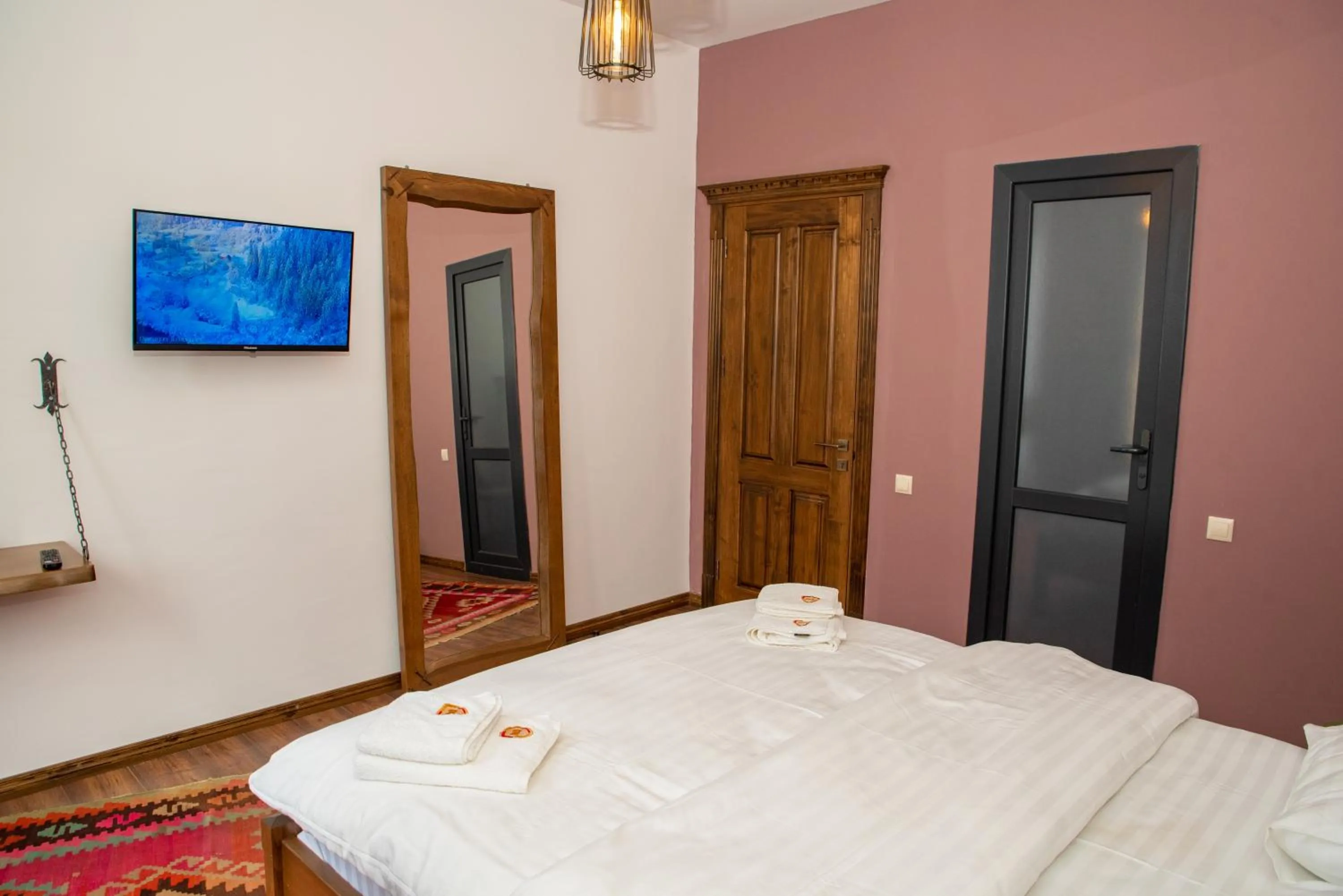 Bed in Khoreayi Dzor