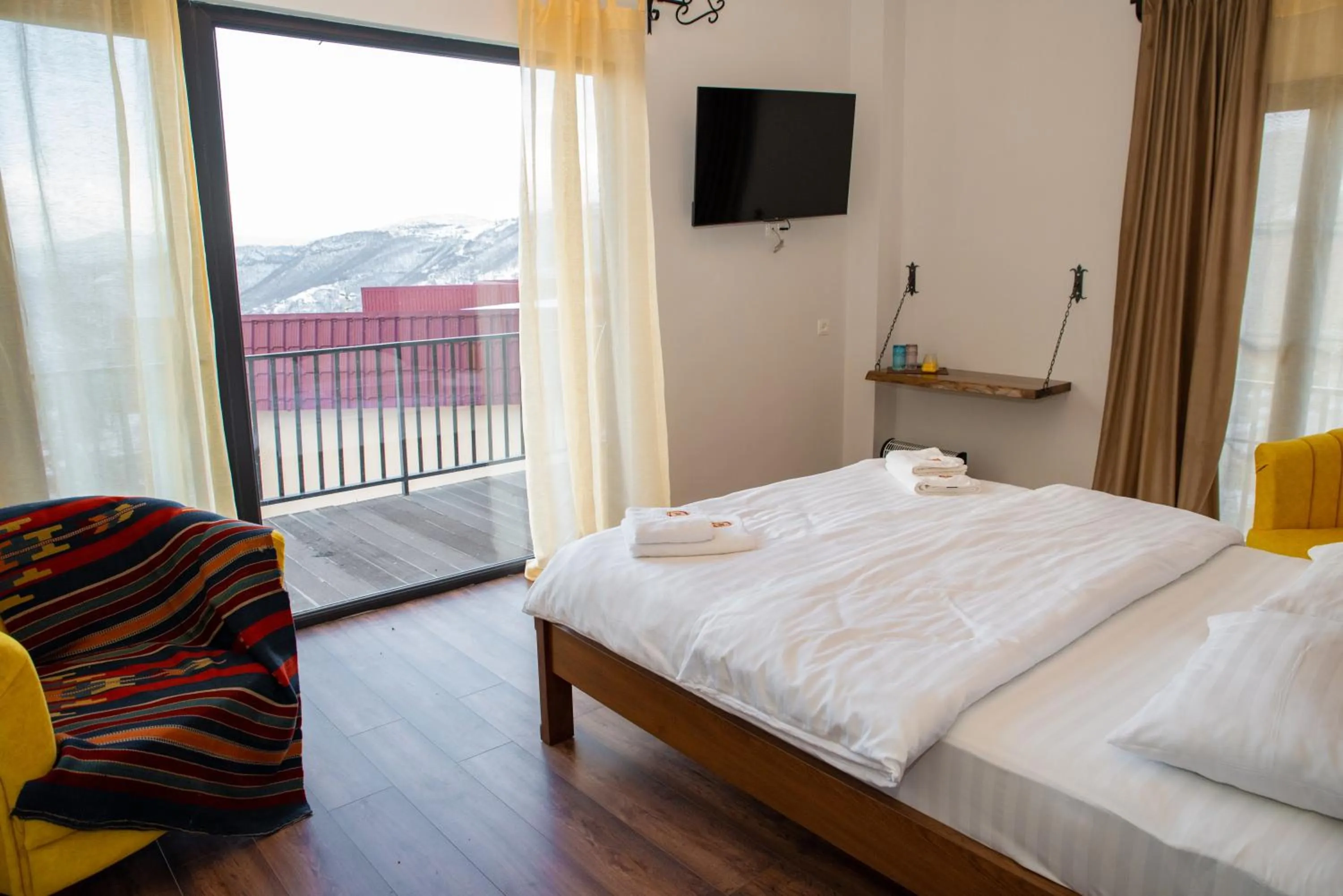 Bed in Khoreayi Dzor