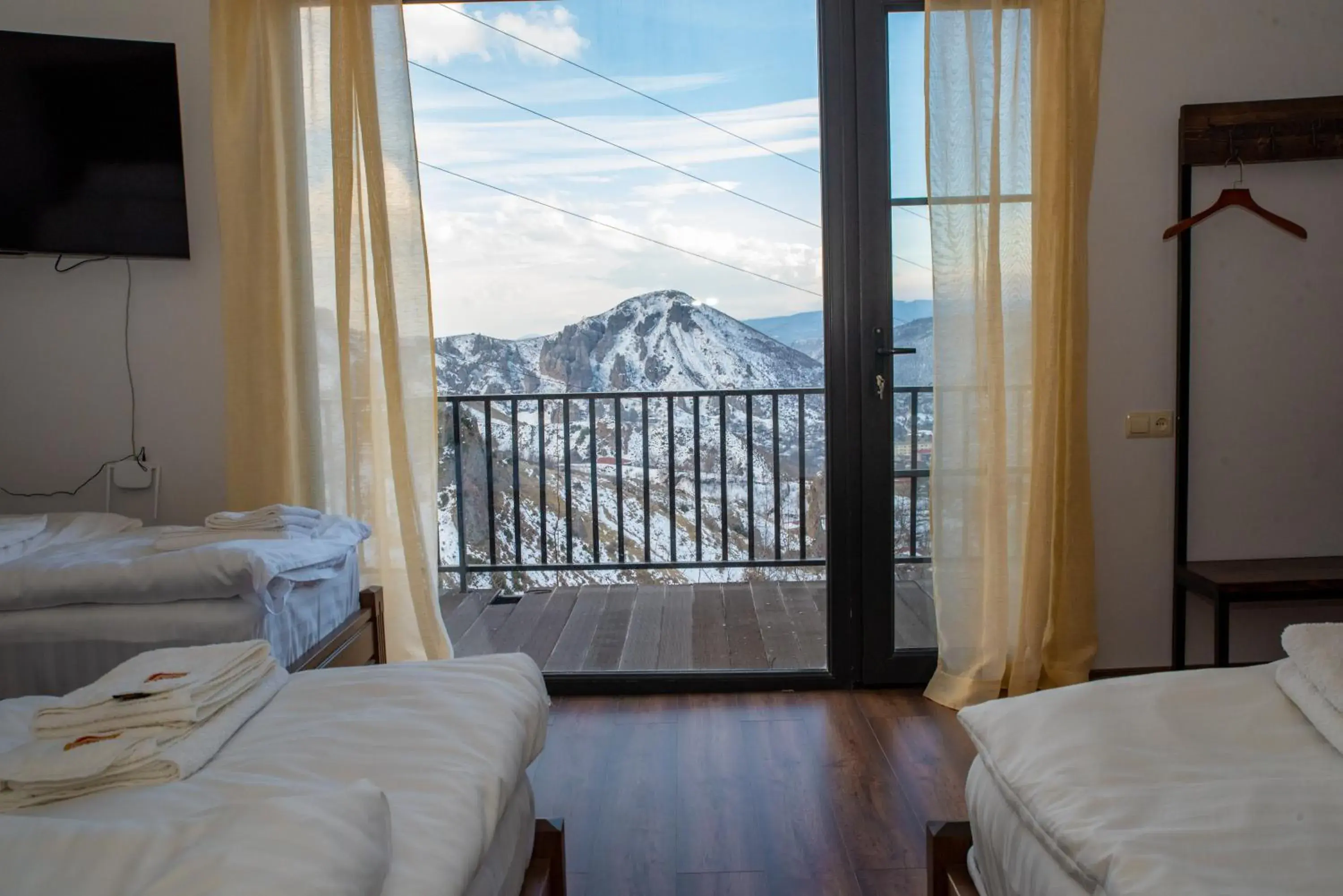 Bed in Khoreayi Dzor Bed in Khoreayi Dzor