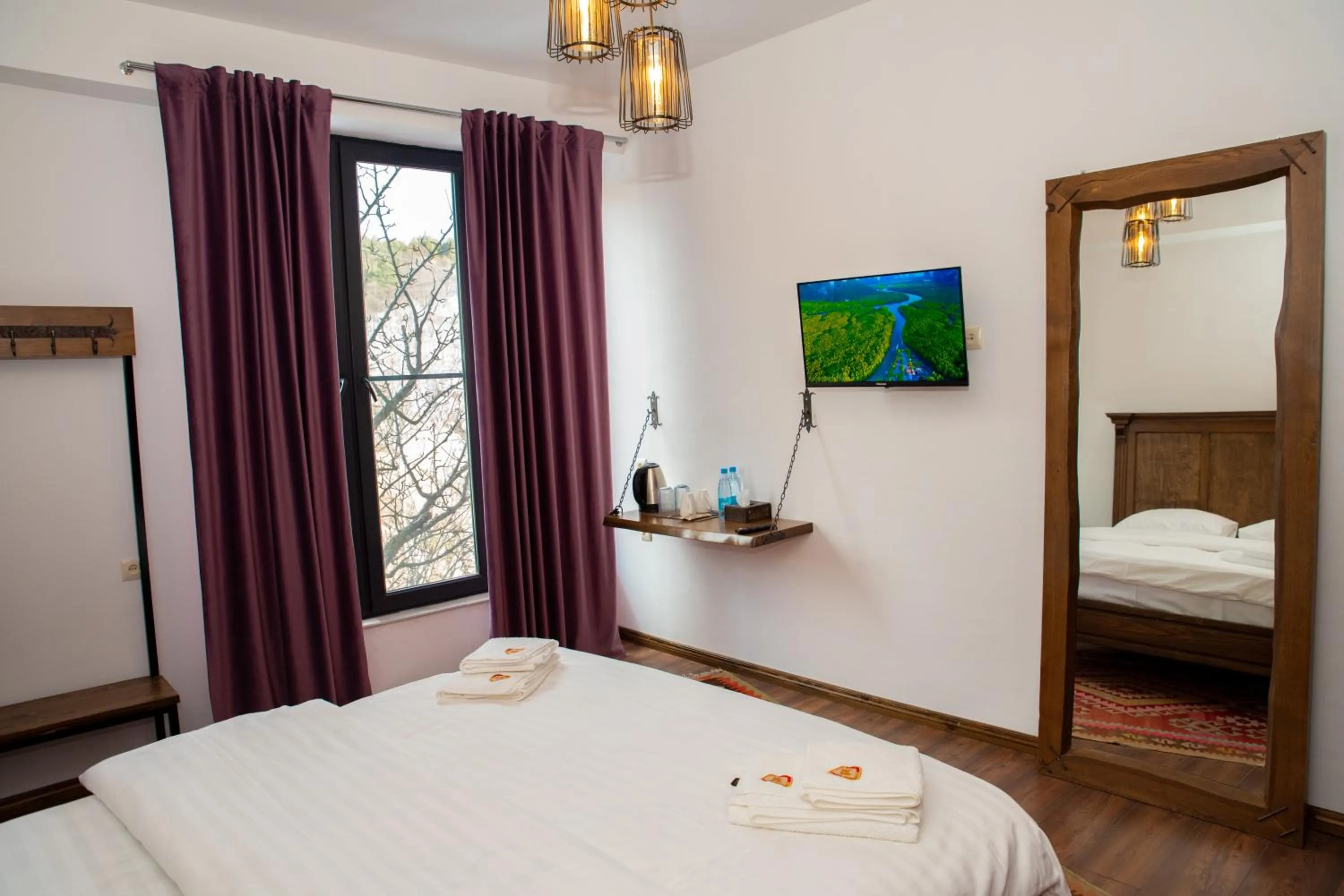 Bed in Khoreayi Dzor