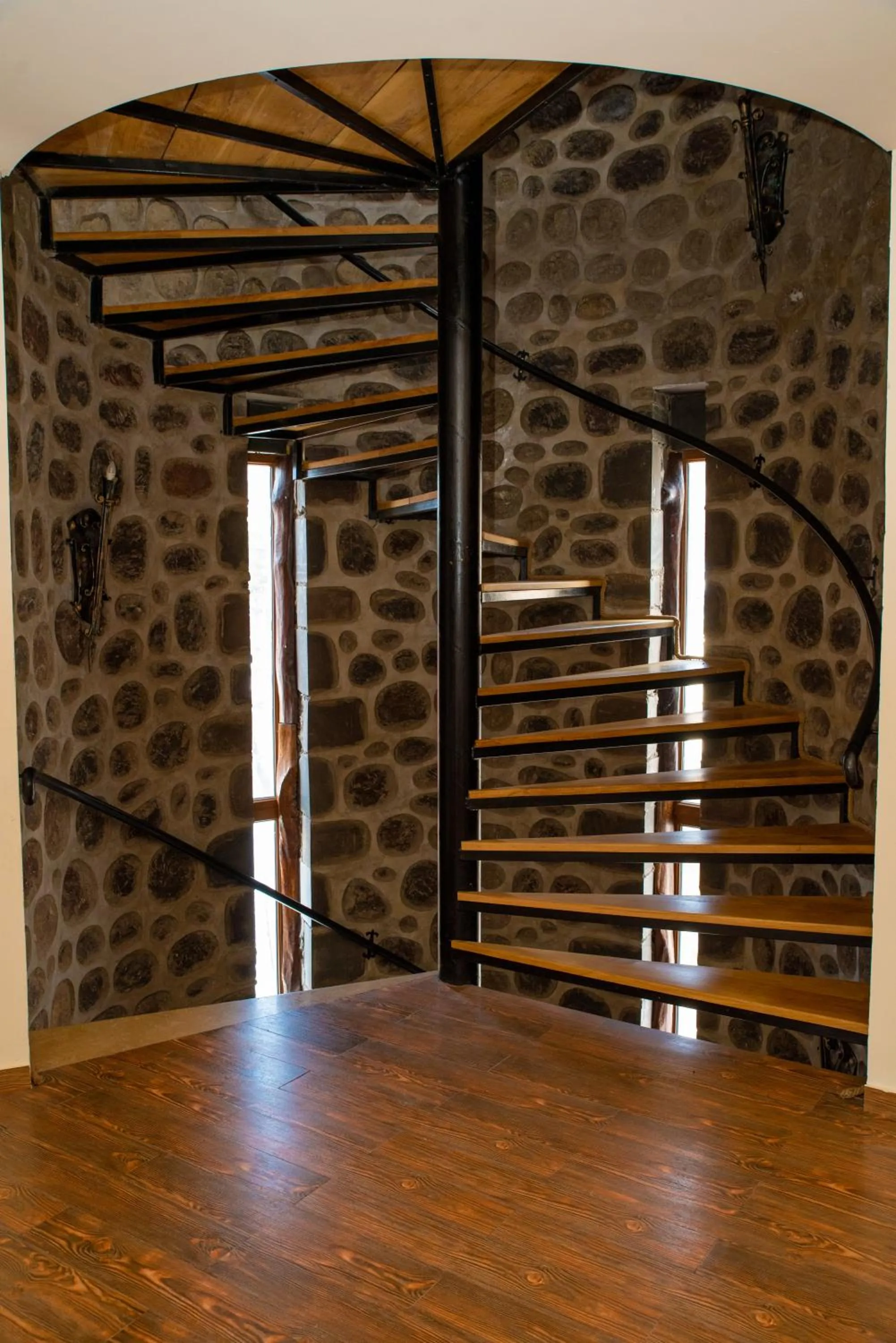 Property building in Khoreayi Dzor