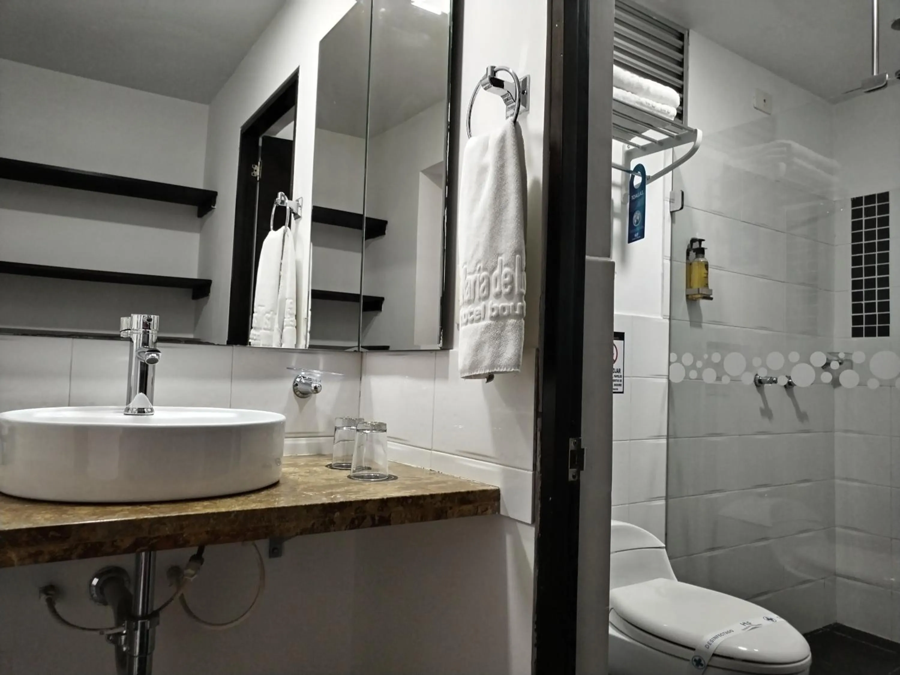 Shower in Santa Maria de Leyva hotel boutique