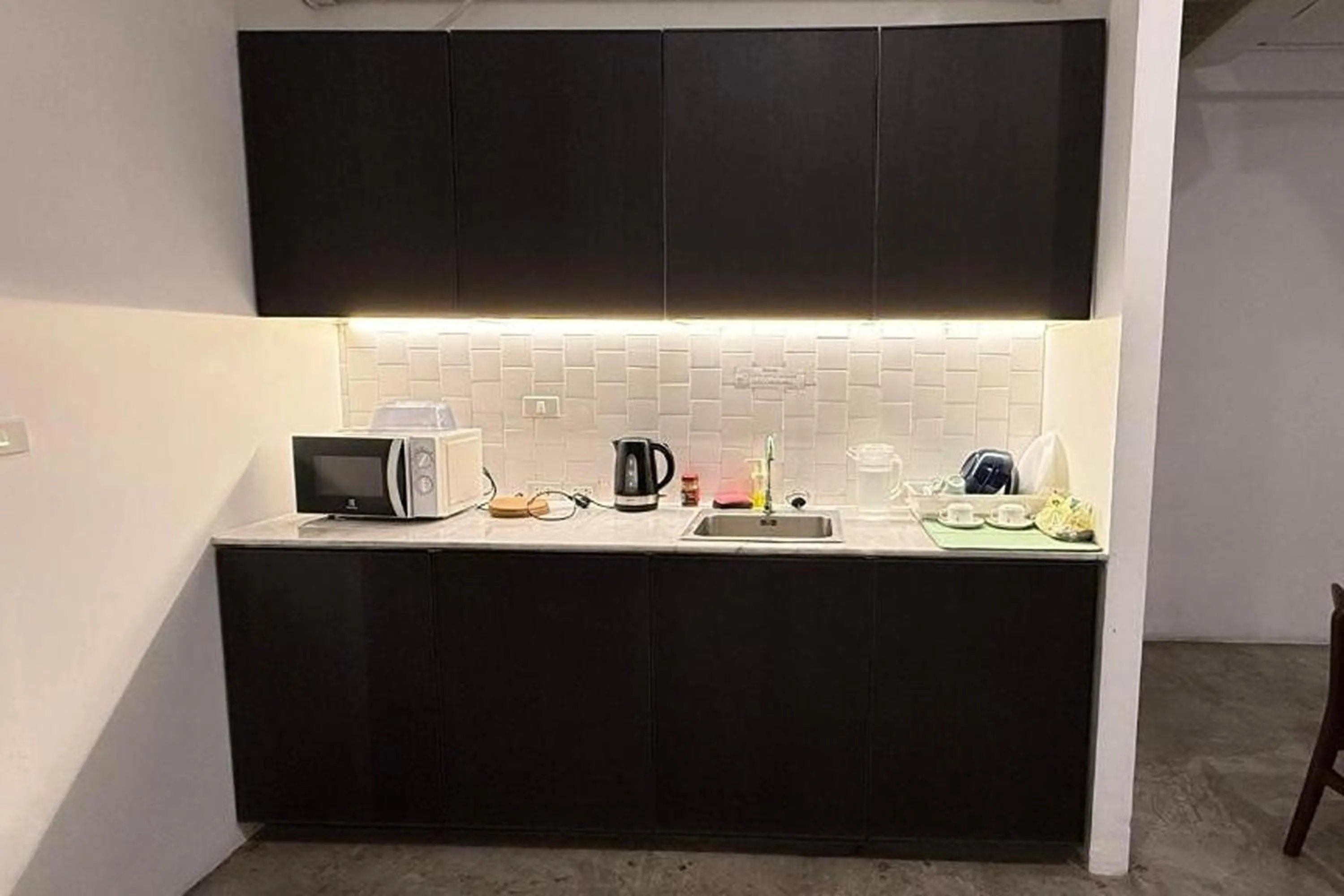 Kitchen or kitchenette in Our Nomad Boutique Hostel