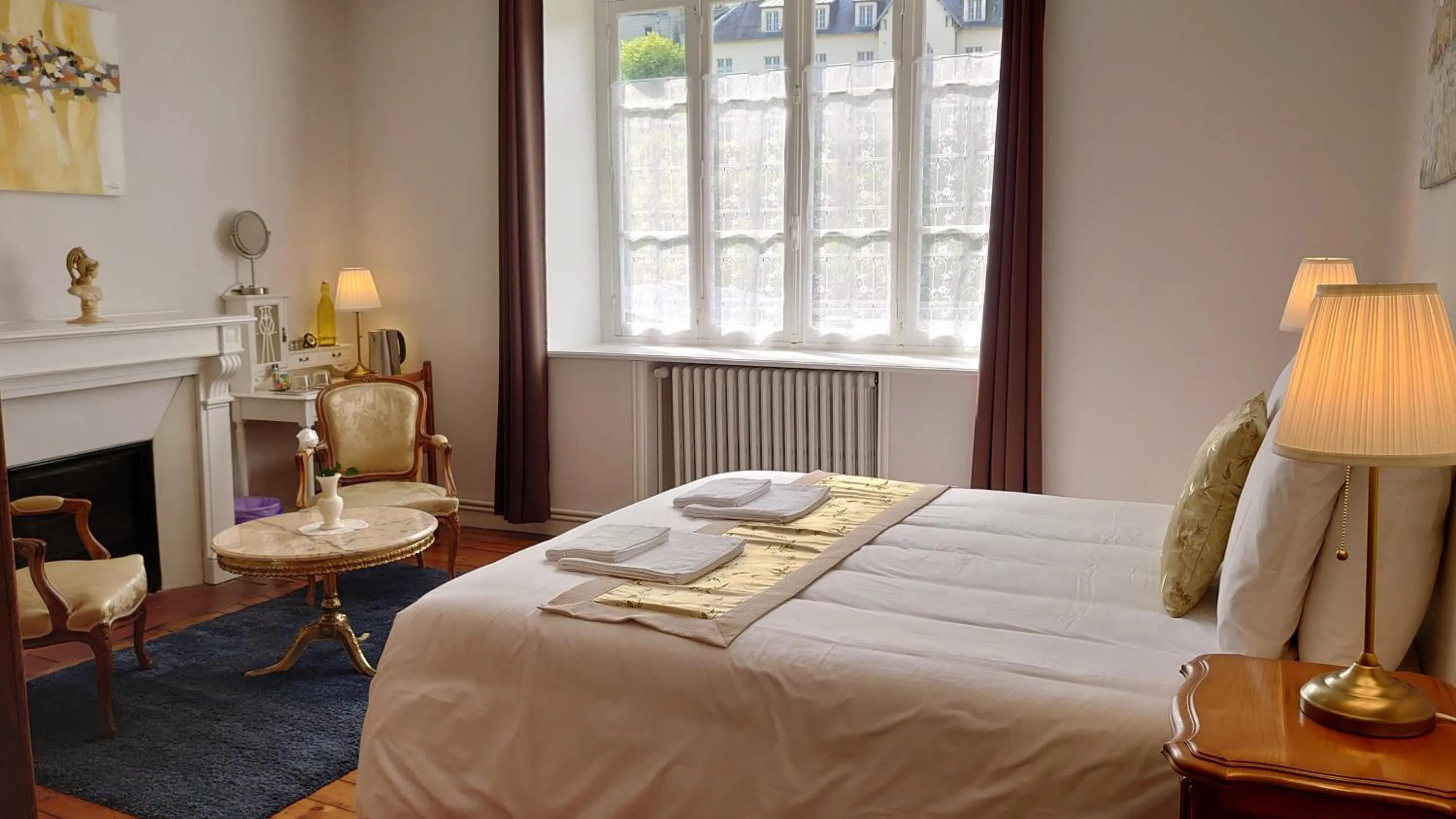 Bed in La Maison Serrurier - Chambres d’hôtes