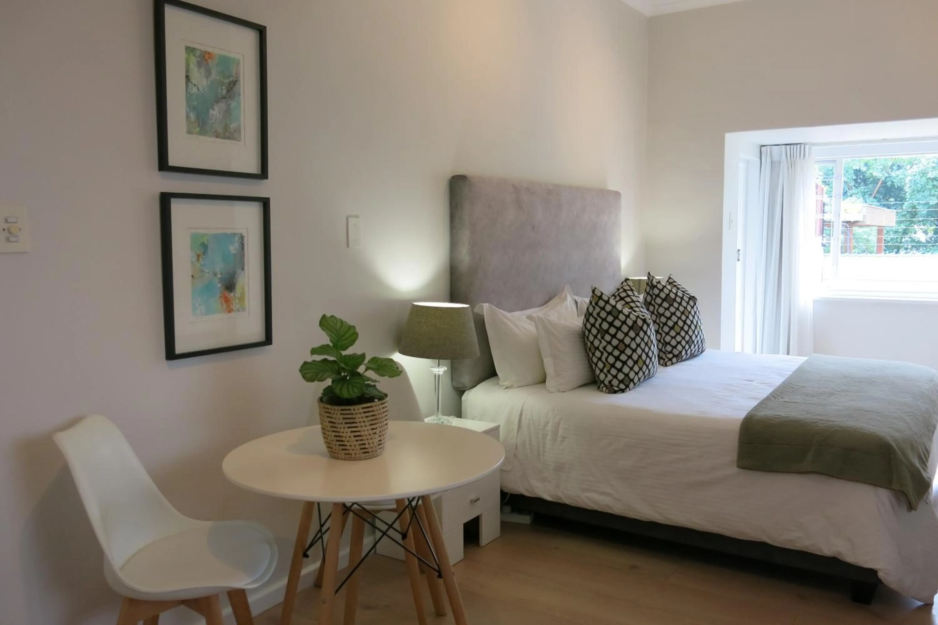 Bed in Oakvale Lodge