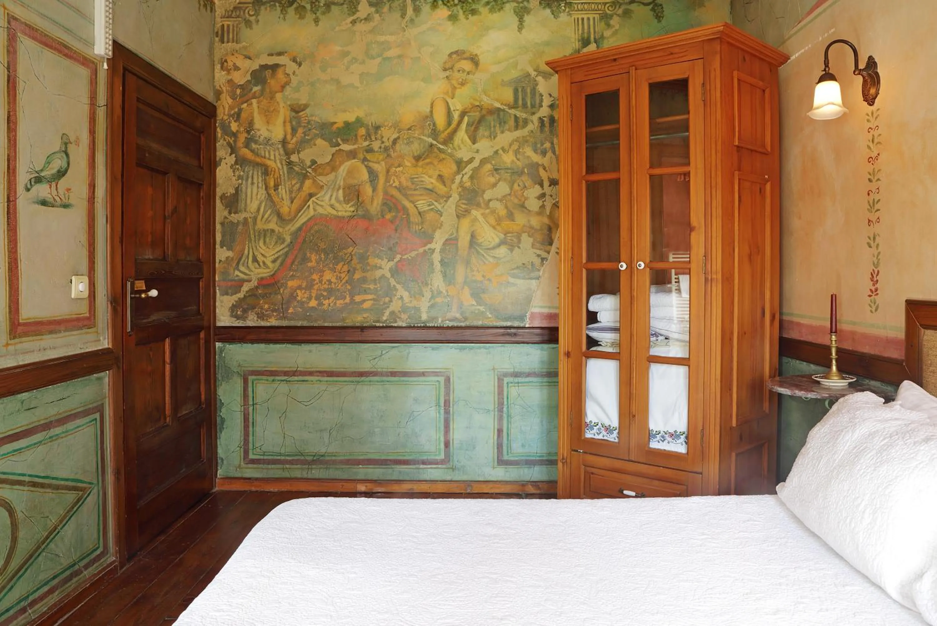 Decorative detail, Bed in Nisanyan Hotel