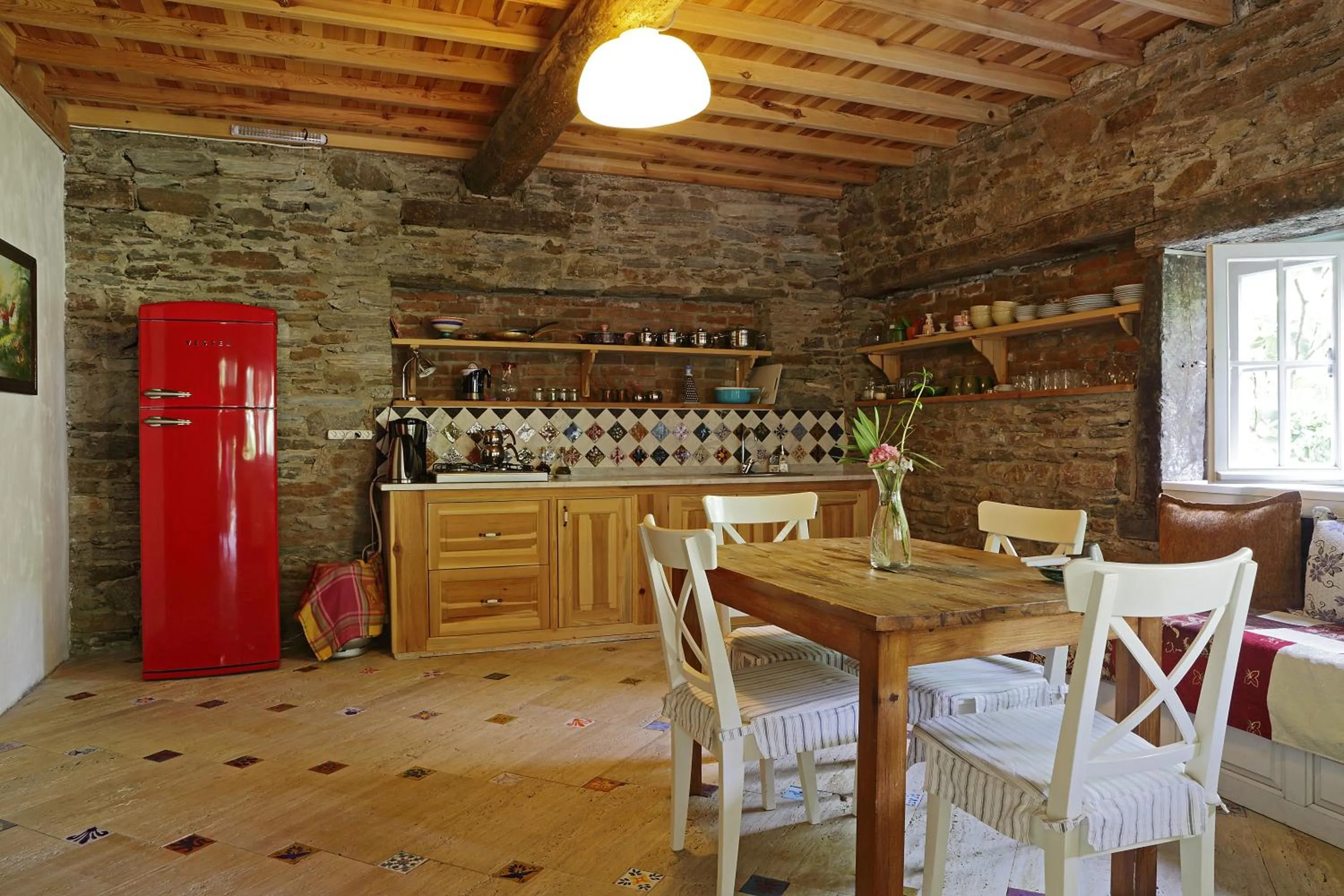 Kitchen or kitchenette in Nisanyan Hotel