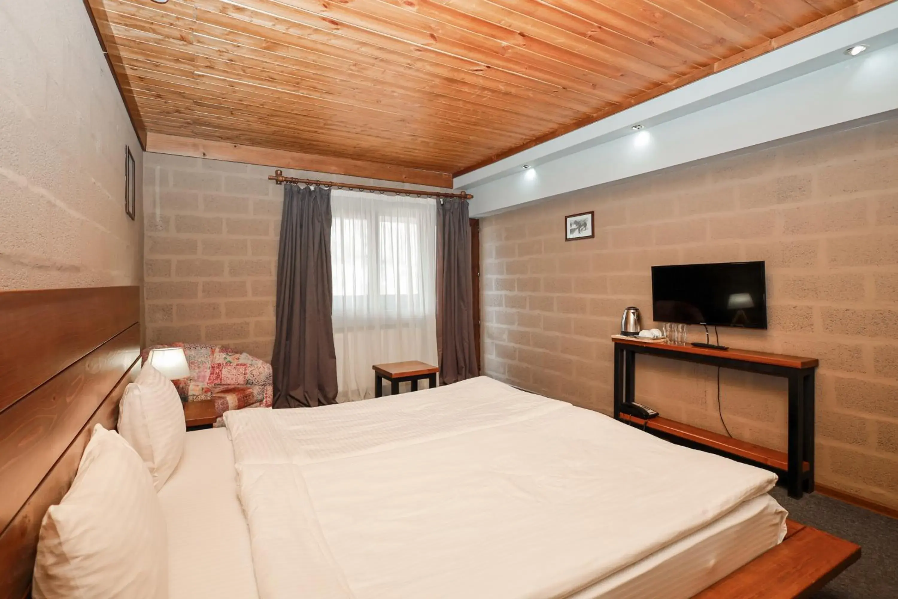 Bed in Alpine Lounge Boutique Hotel Bed in Alpine Lounge Boutique Hotel