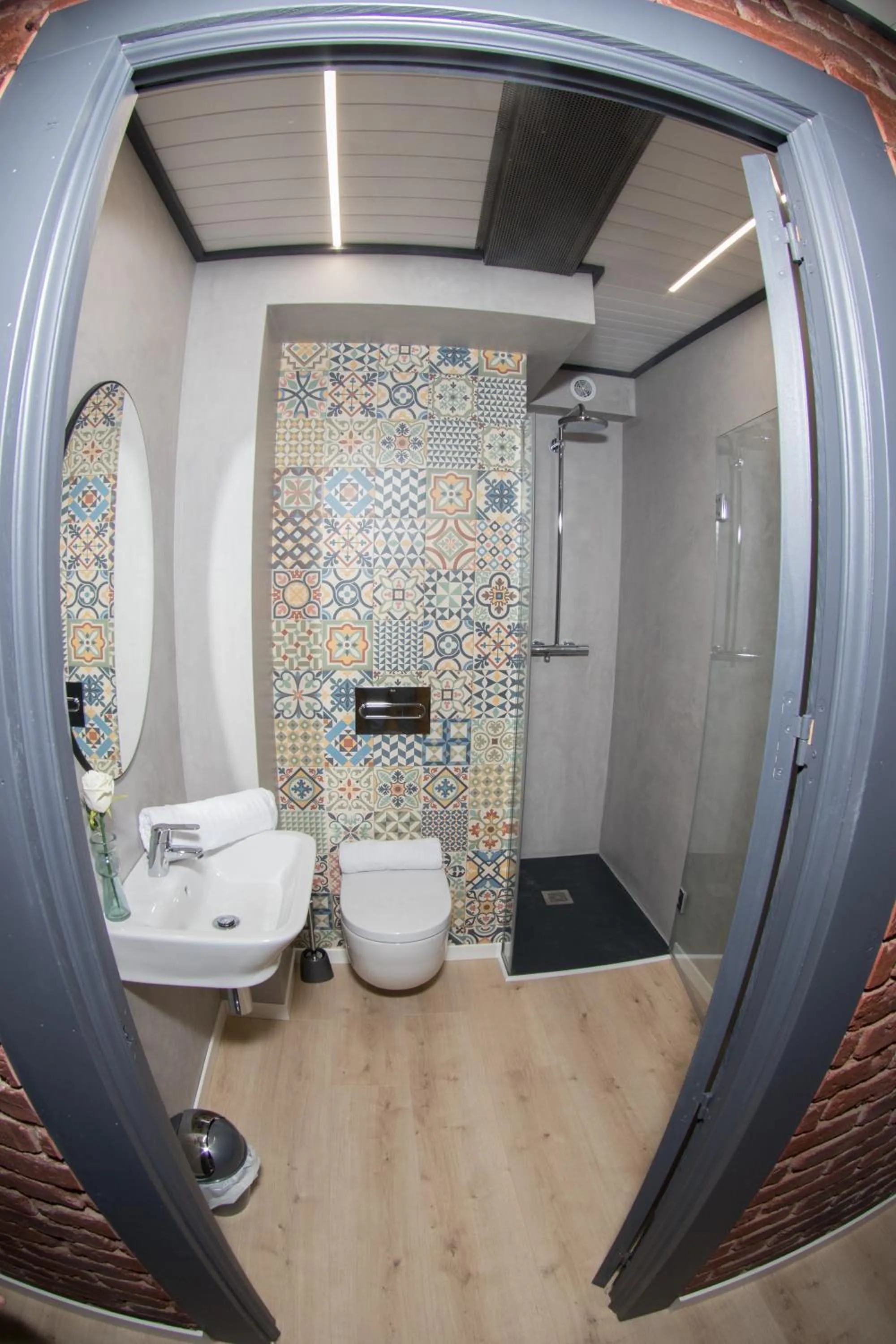 Shower in Amelia by gaiarooms