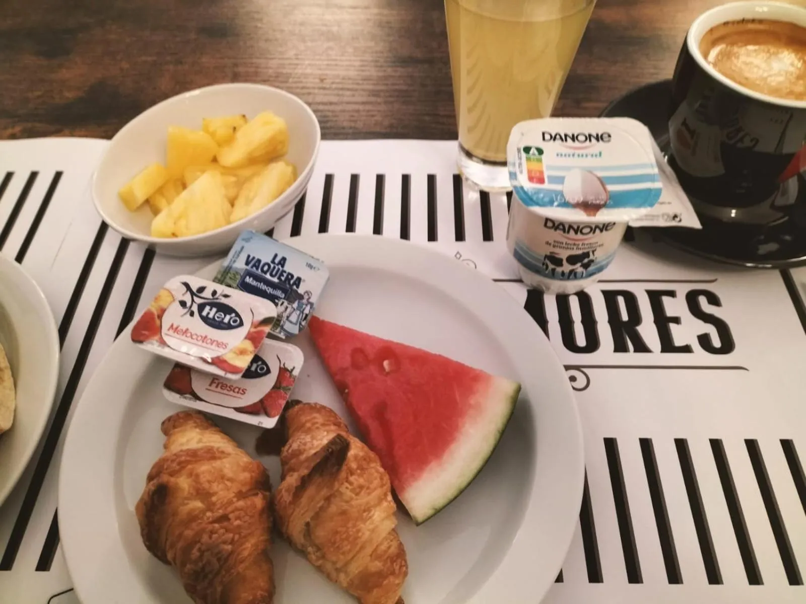 Breakfast in Amelia by gaiarooms