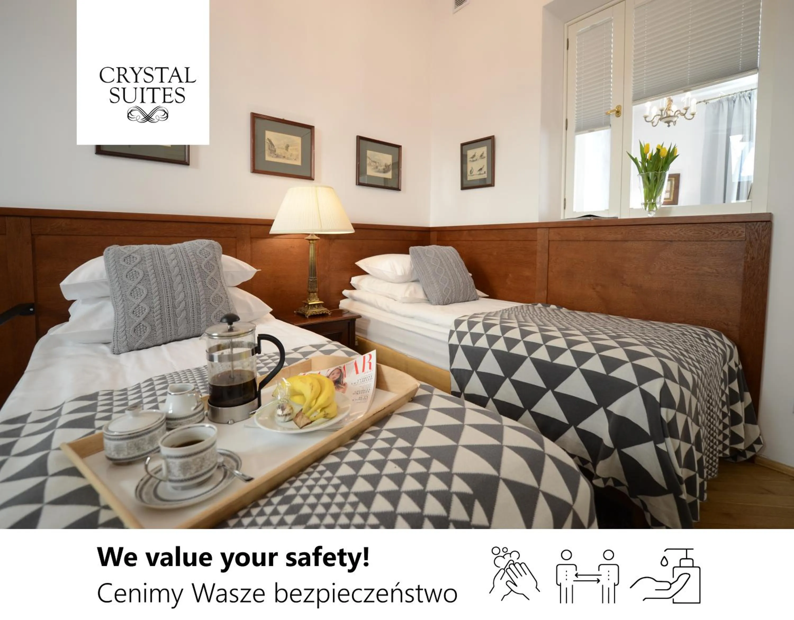 Bedroom, Bed in Crystal Suites Old Town