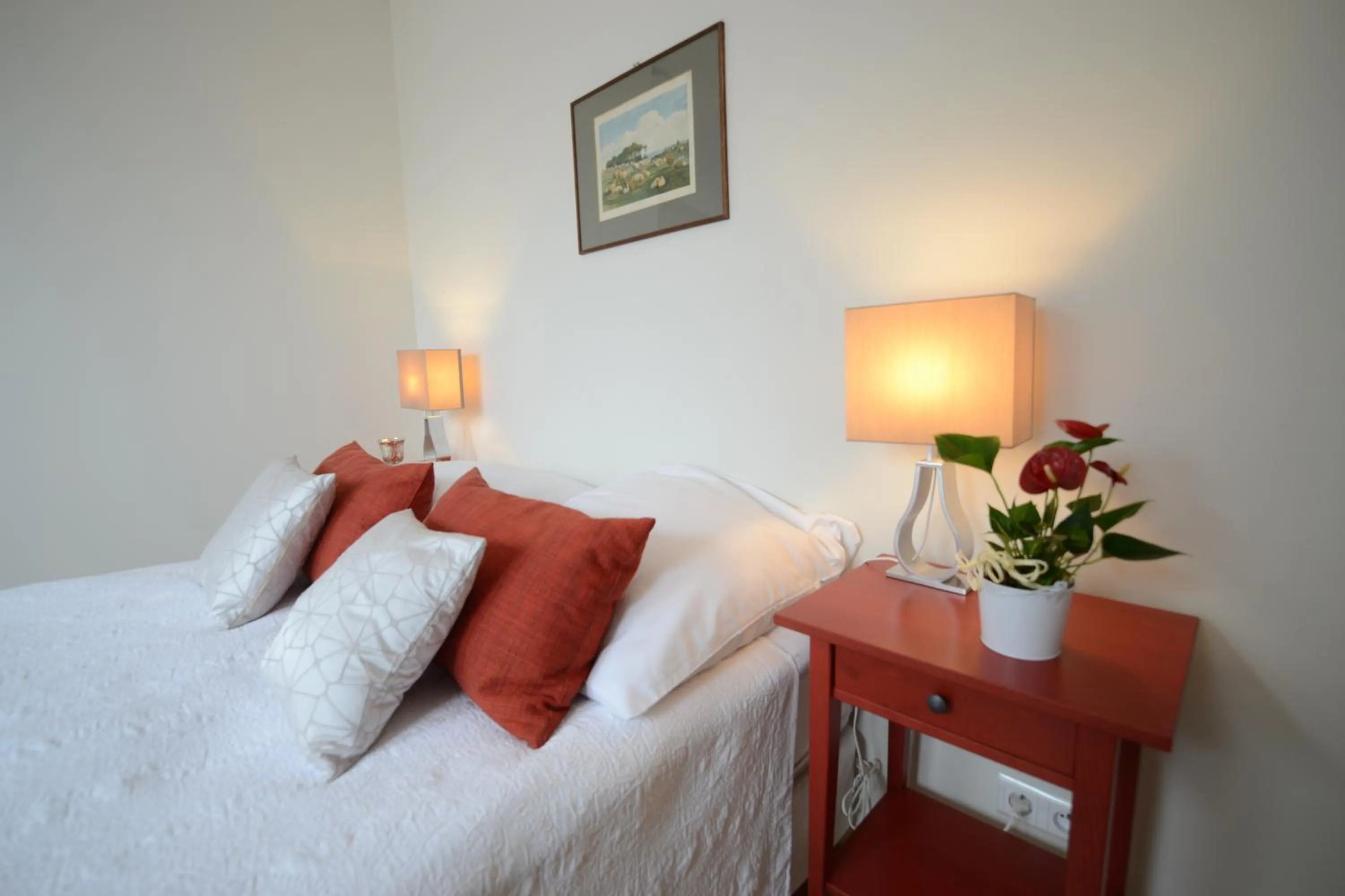 Bedroom, Bed in Crystal Suites Old Town