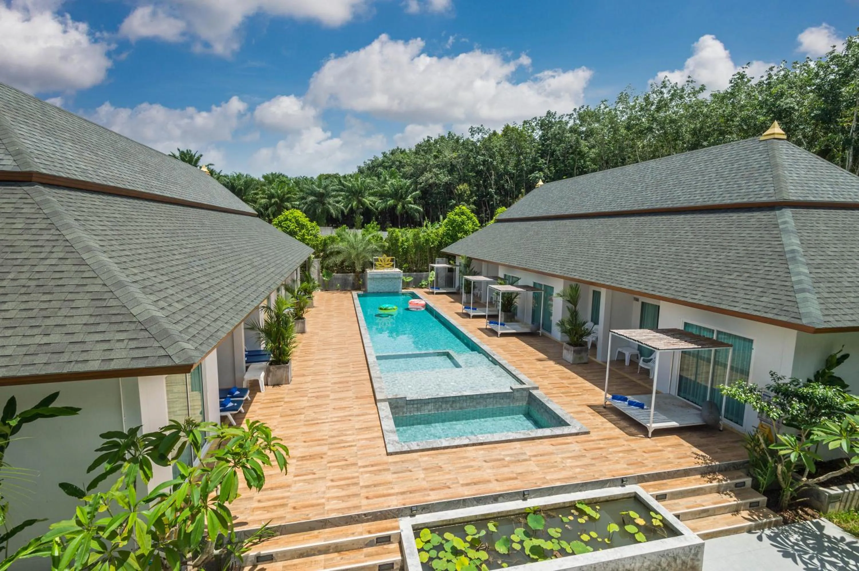 Swimming pool, Pool View in Amadha Villas Retreat 