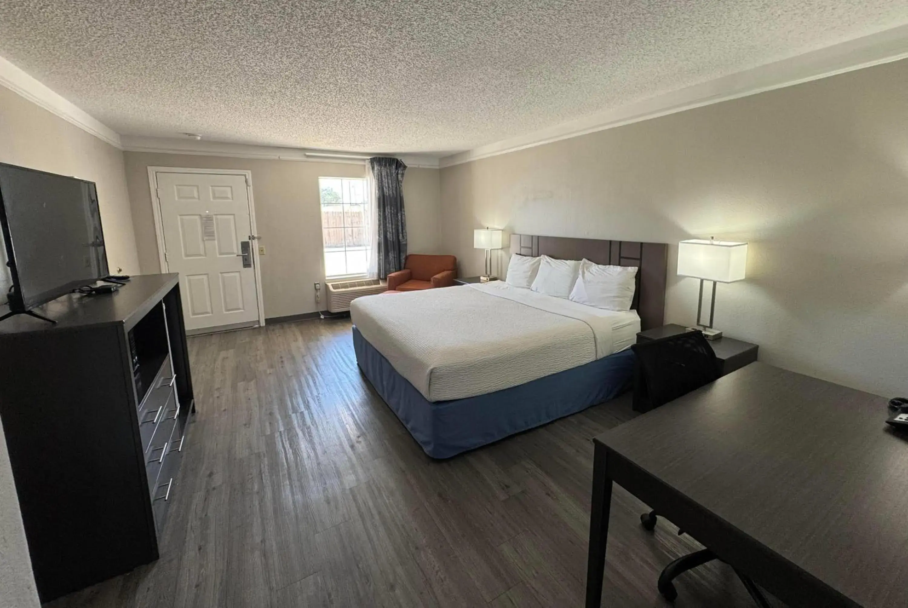 Bed in Days Inn by Wyndham Georgetown Bed in Days Inn by Wyndham Georgetown