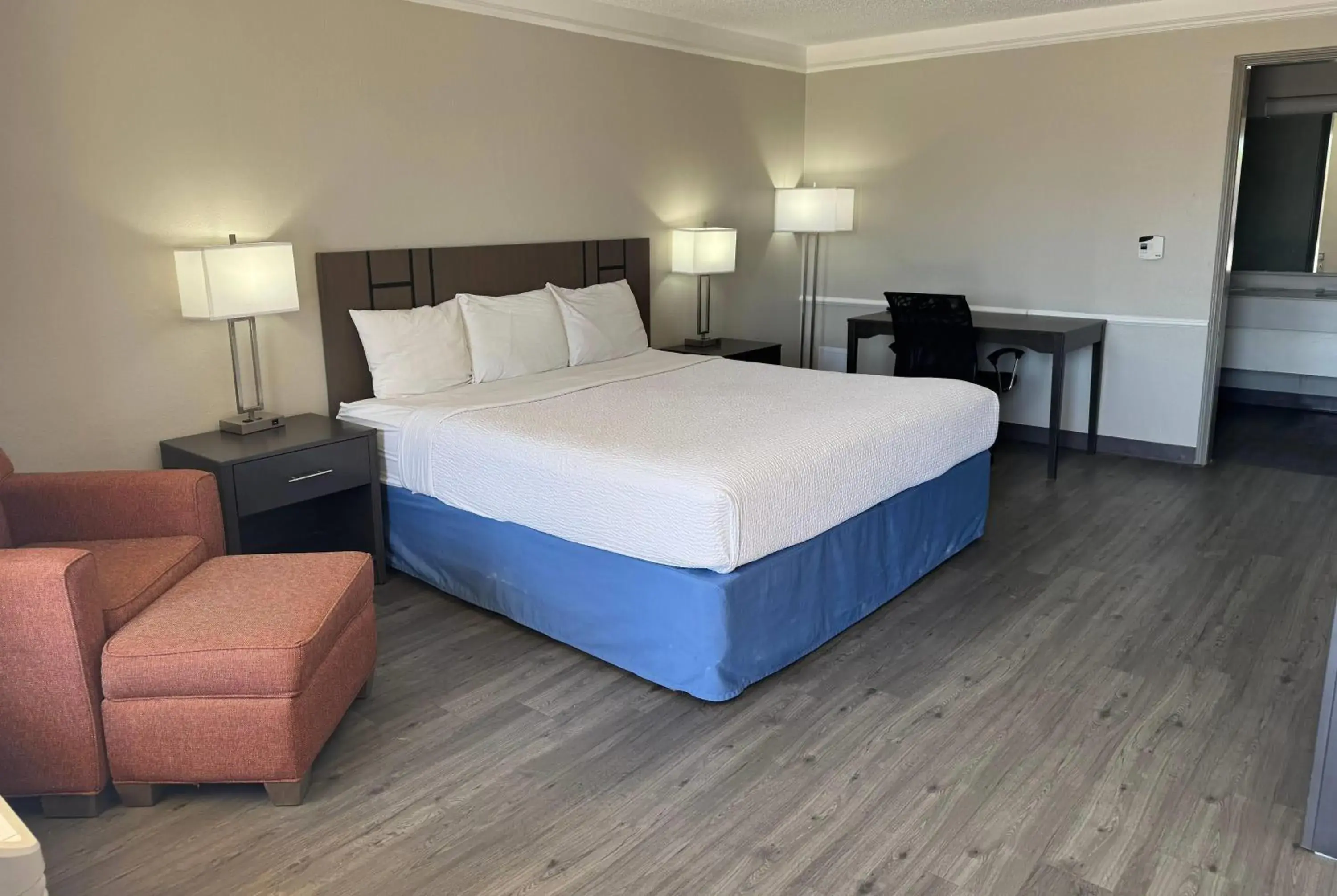 Bed in Days Inn by Wyndham Georgetown Bed in Days Inn by Wyndham Georgetown