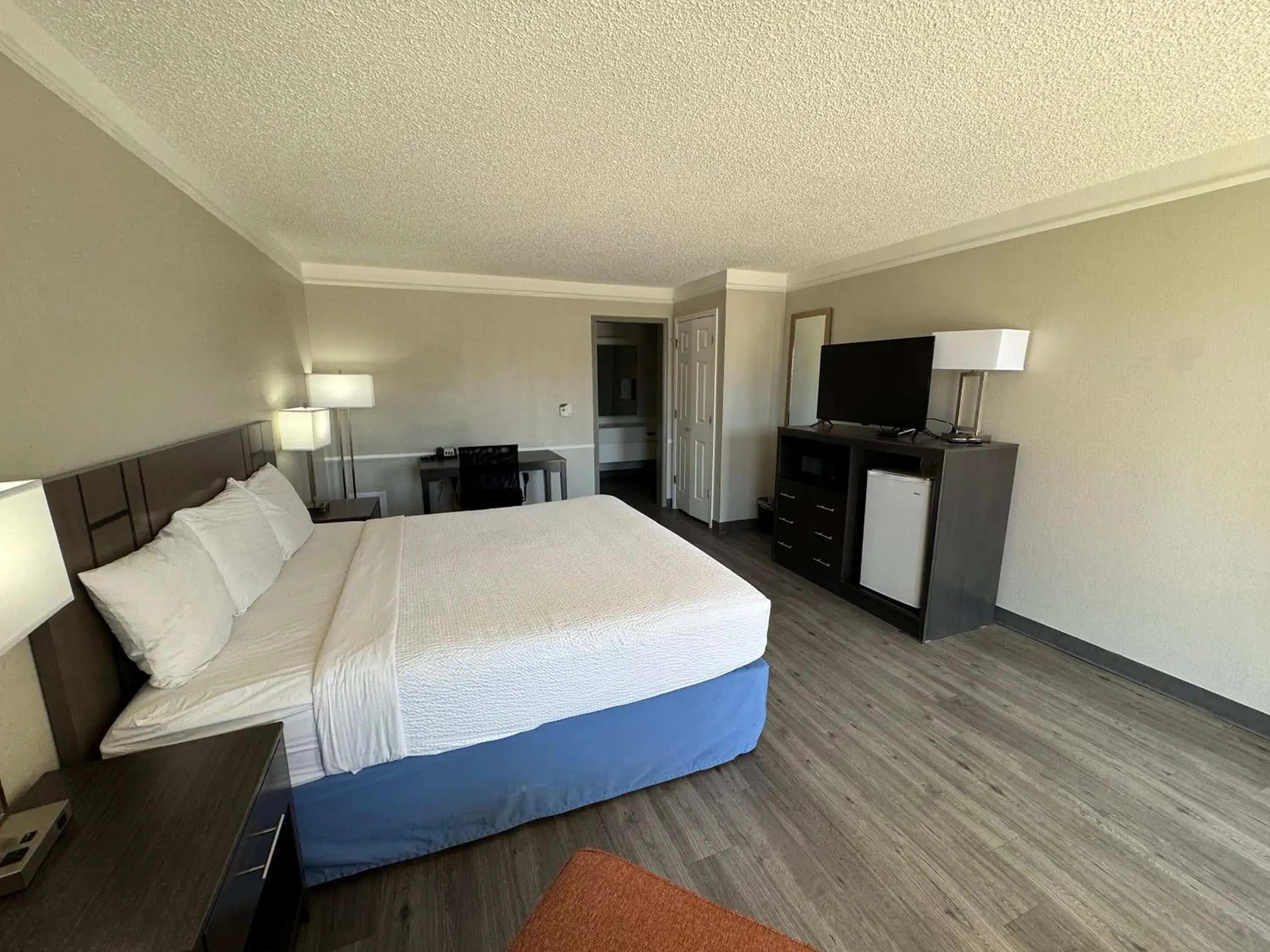 Bedroom, Bed in Days Inn by Wyndham Georgetown Bedroom, Bed in Days Inn by Wyndham Georgetown