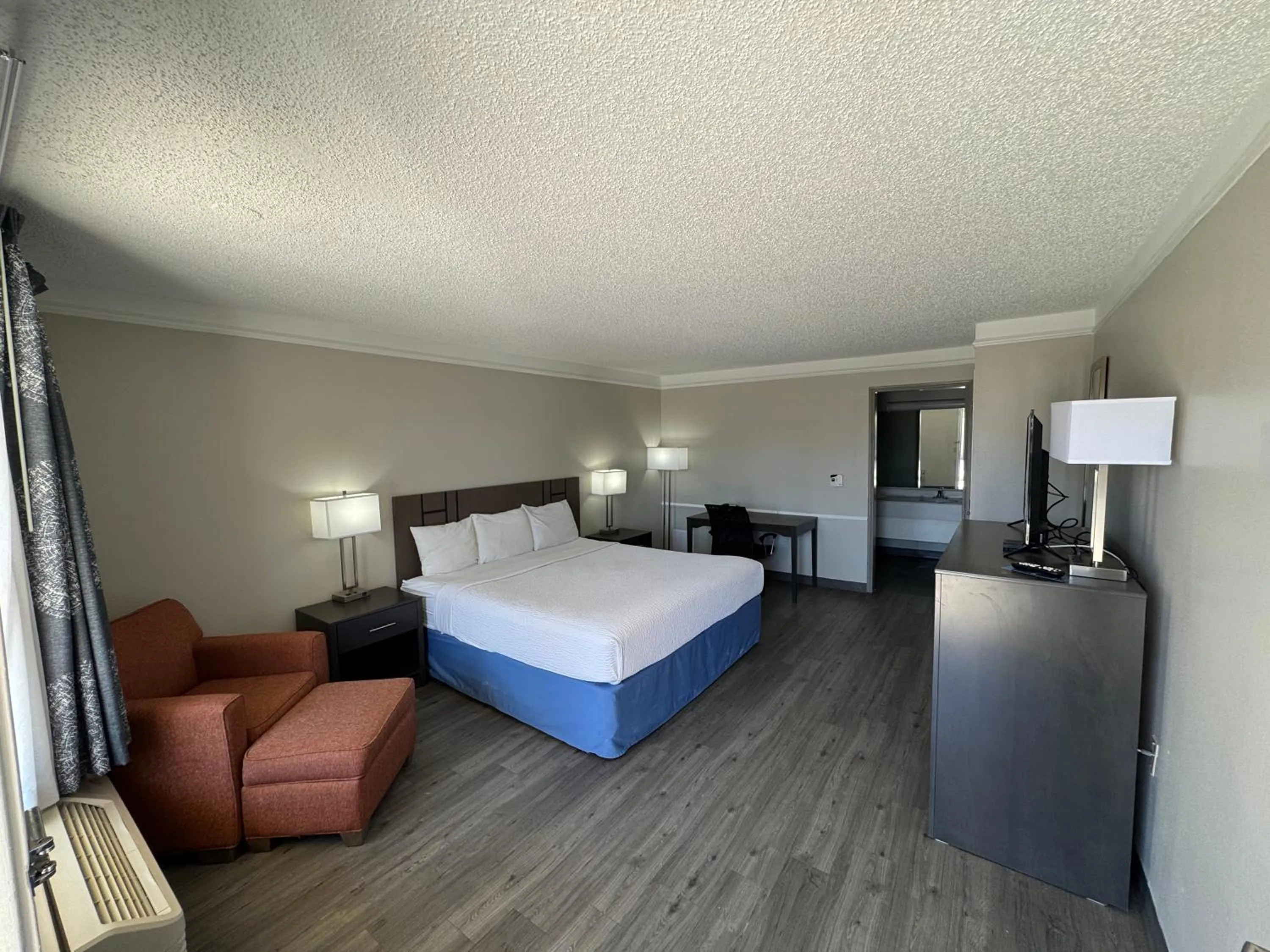 Bedroom, Bed in Days Inn by Wyndham Georgetown