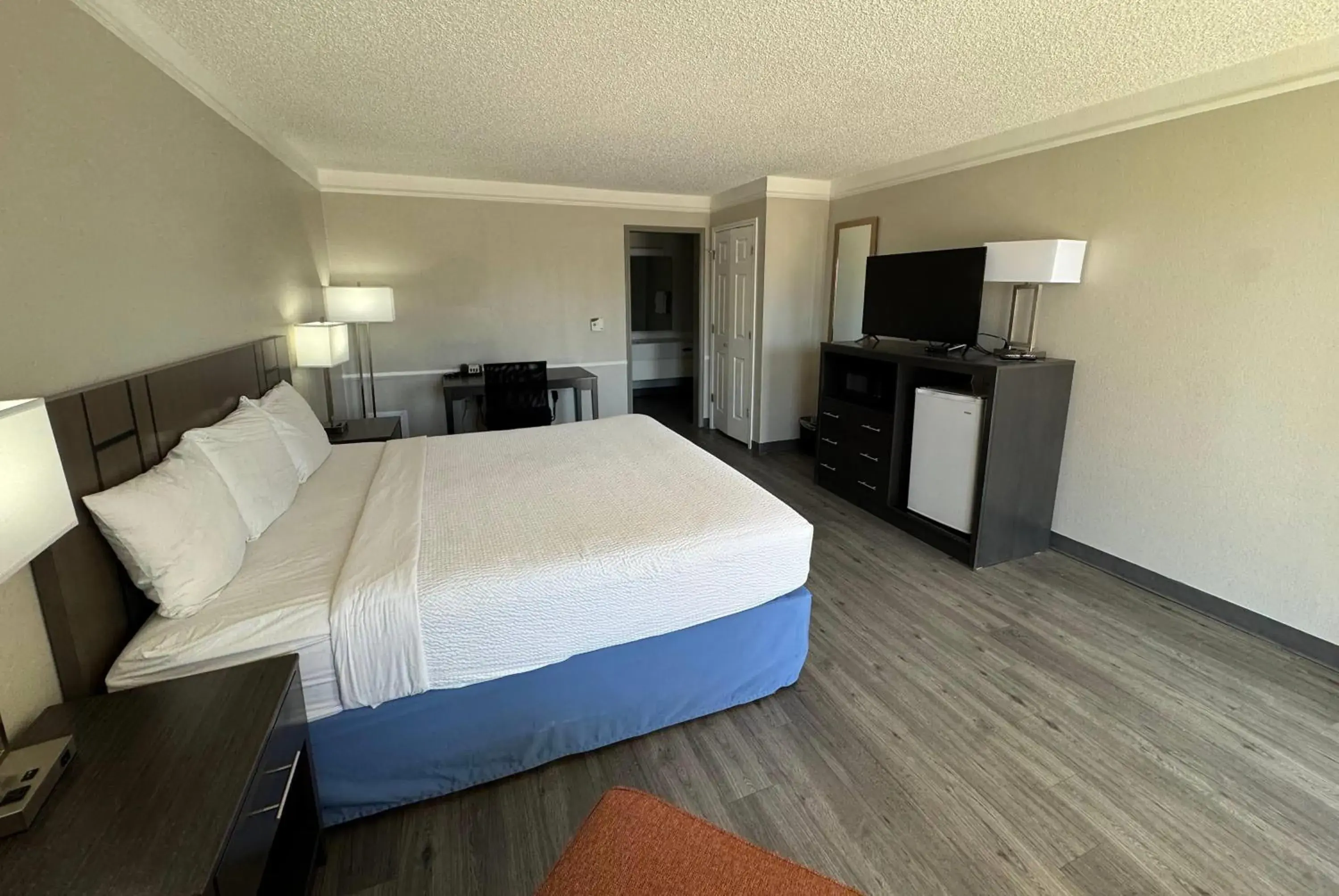 Bed in Days Inn by Wyndham Georgetown Bed in Days Inn by Wyndham Georgetown