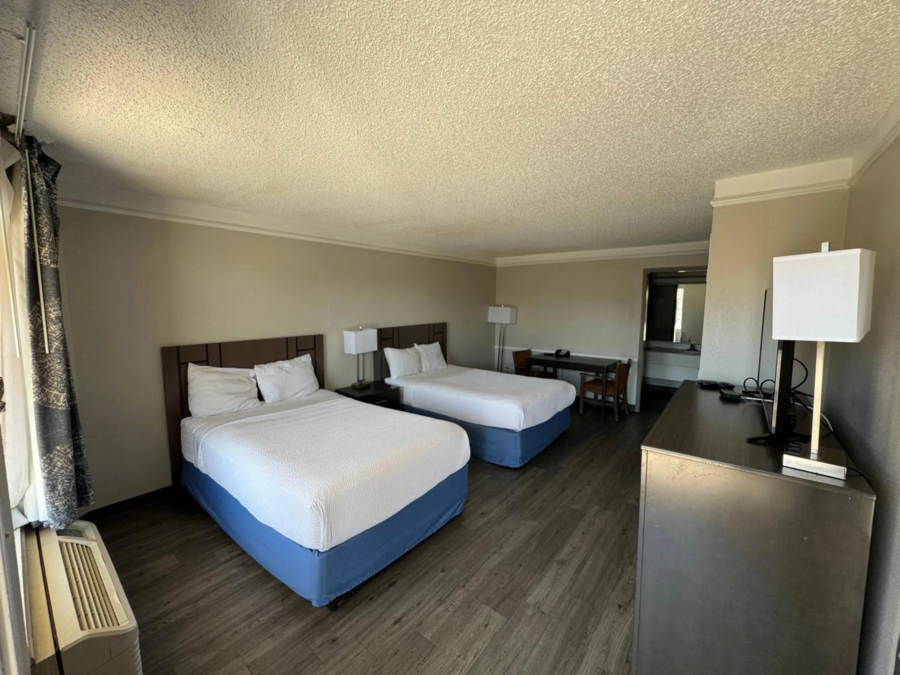 Bedroom, Bed in Days Inn by Wyndham Georgetown