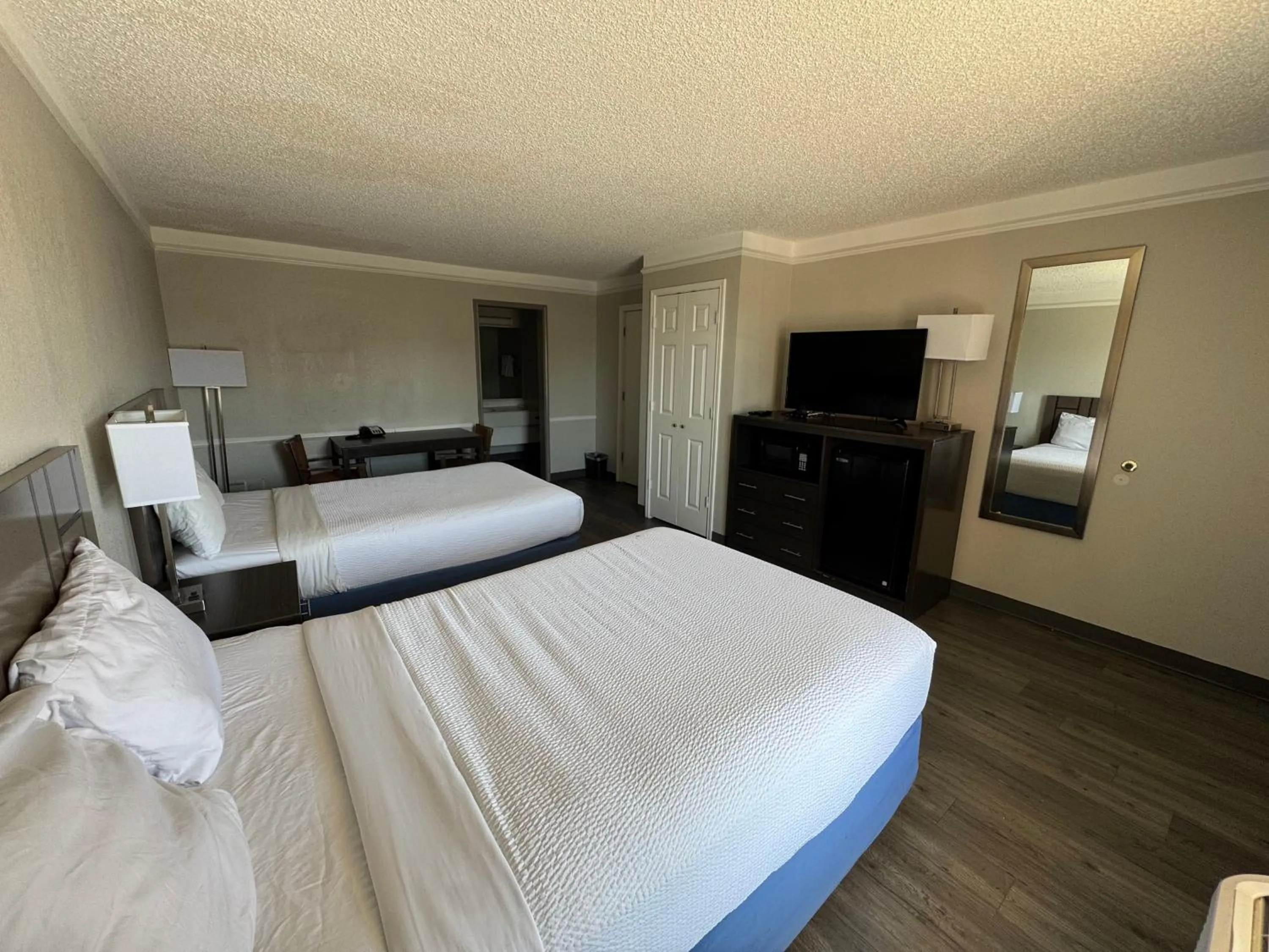 Bedroom, Bed in Days Inn by Wyndham Georgetown