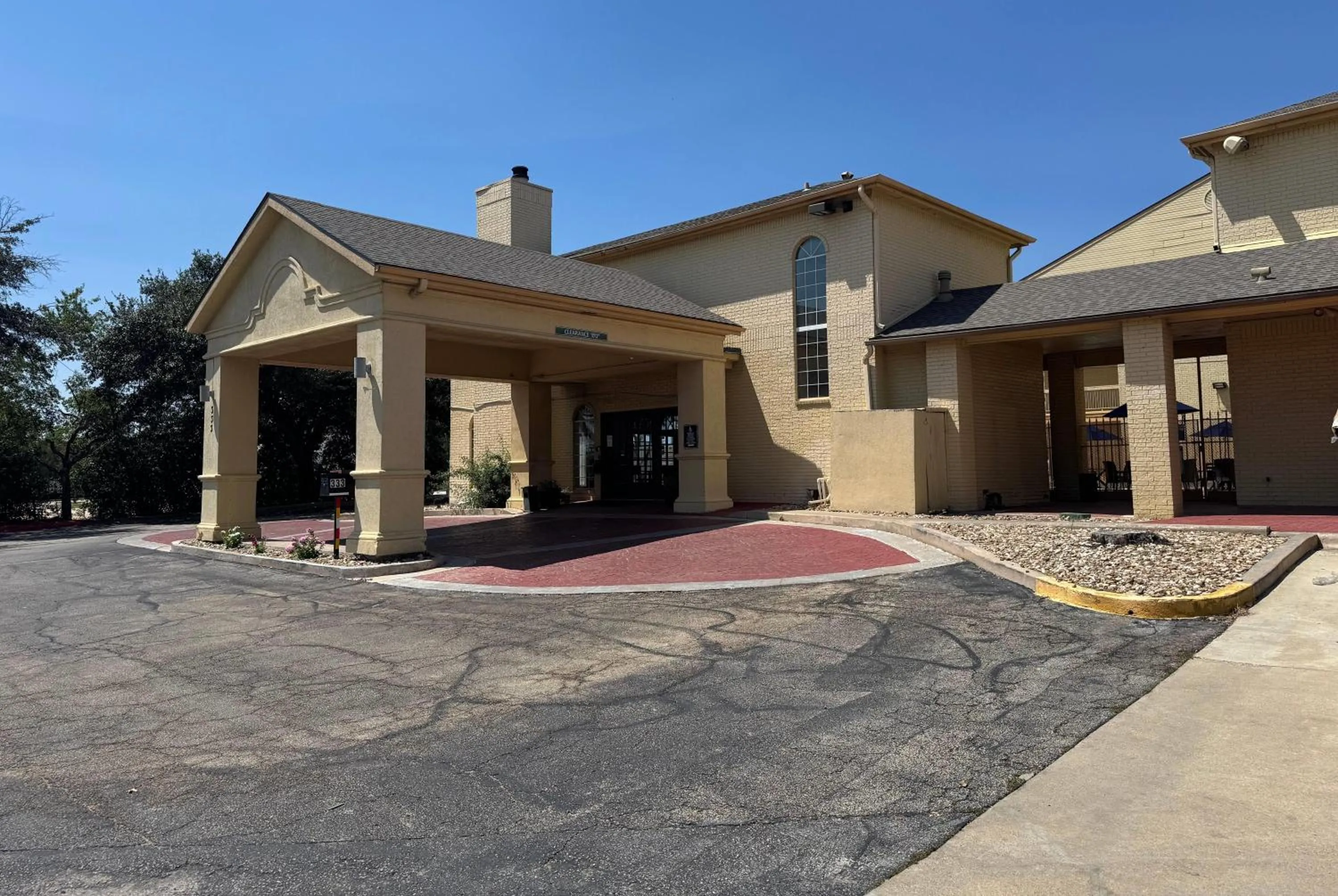 Property building in Days Inn by Wyndham Georgetown