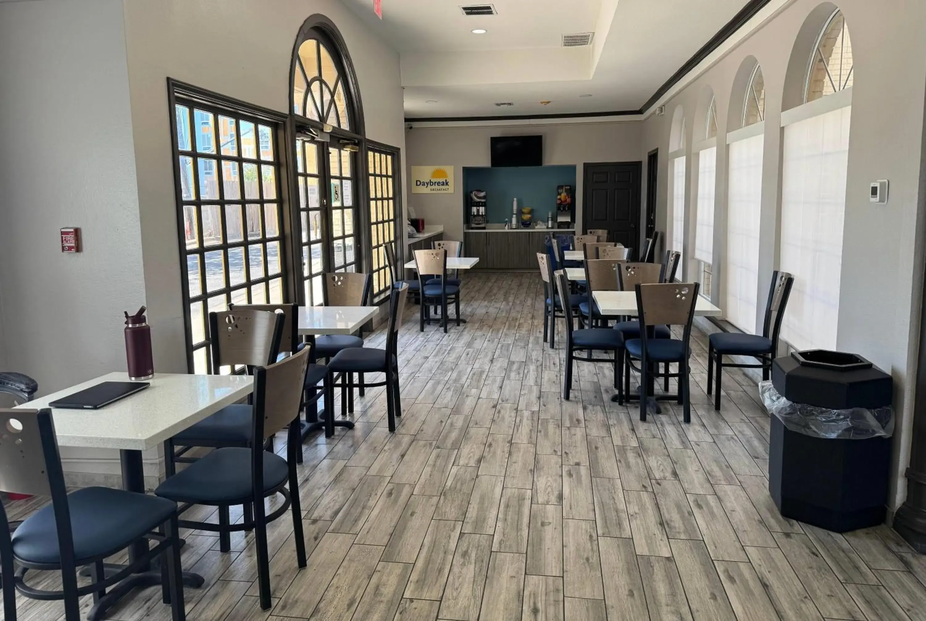 Property building in Days Inn by Wyndham Georgetown Property building in Days Inn by Wyndham Georgetown