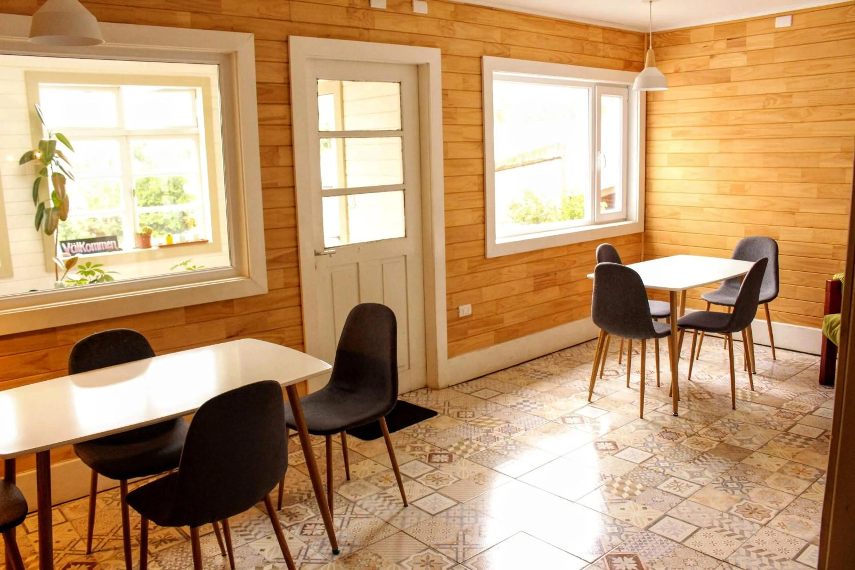 Business facilities in Hostal Compass del Sur
