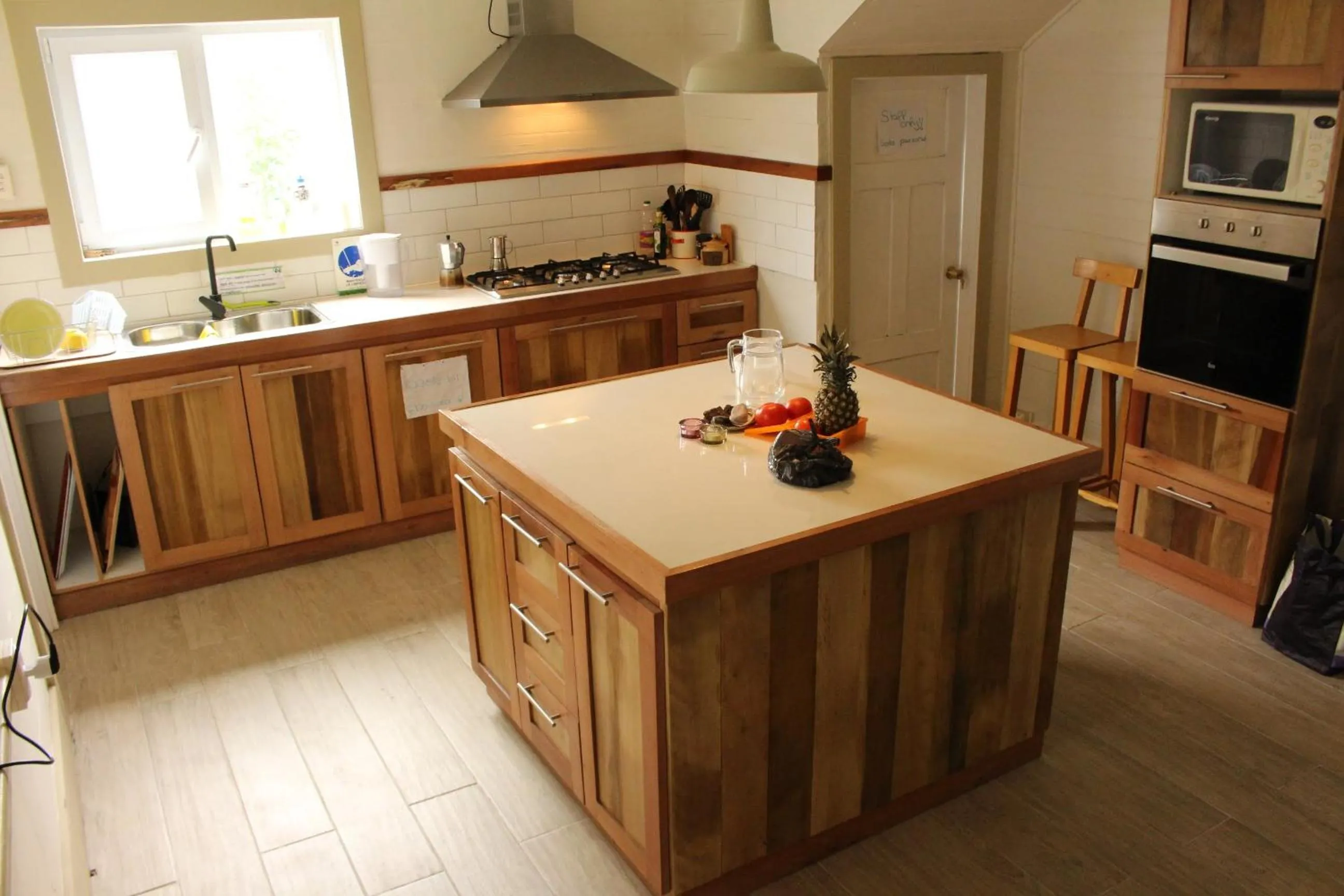 Kitchen or kitchenette in Hostal Compass del Sur