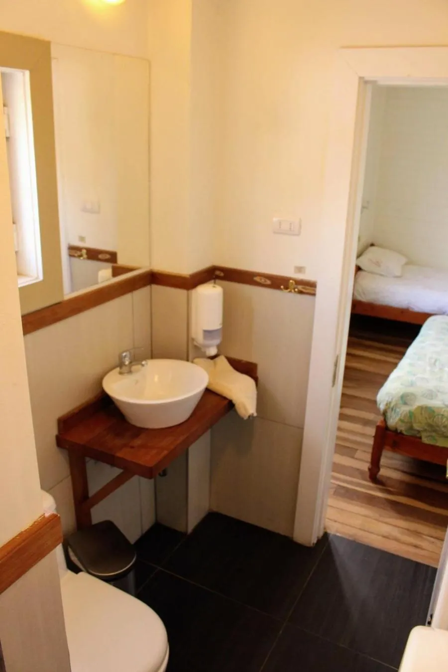Bathroom, Bed in Hostal Compass del Sur