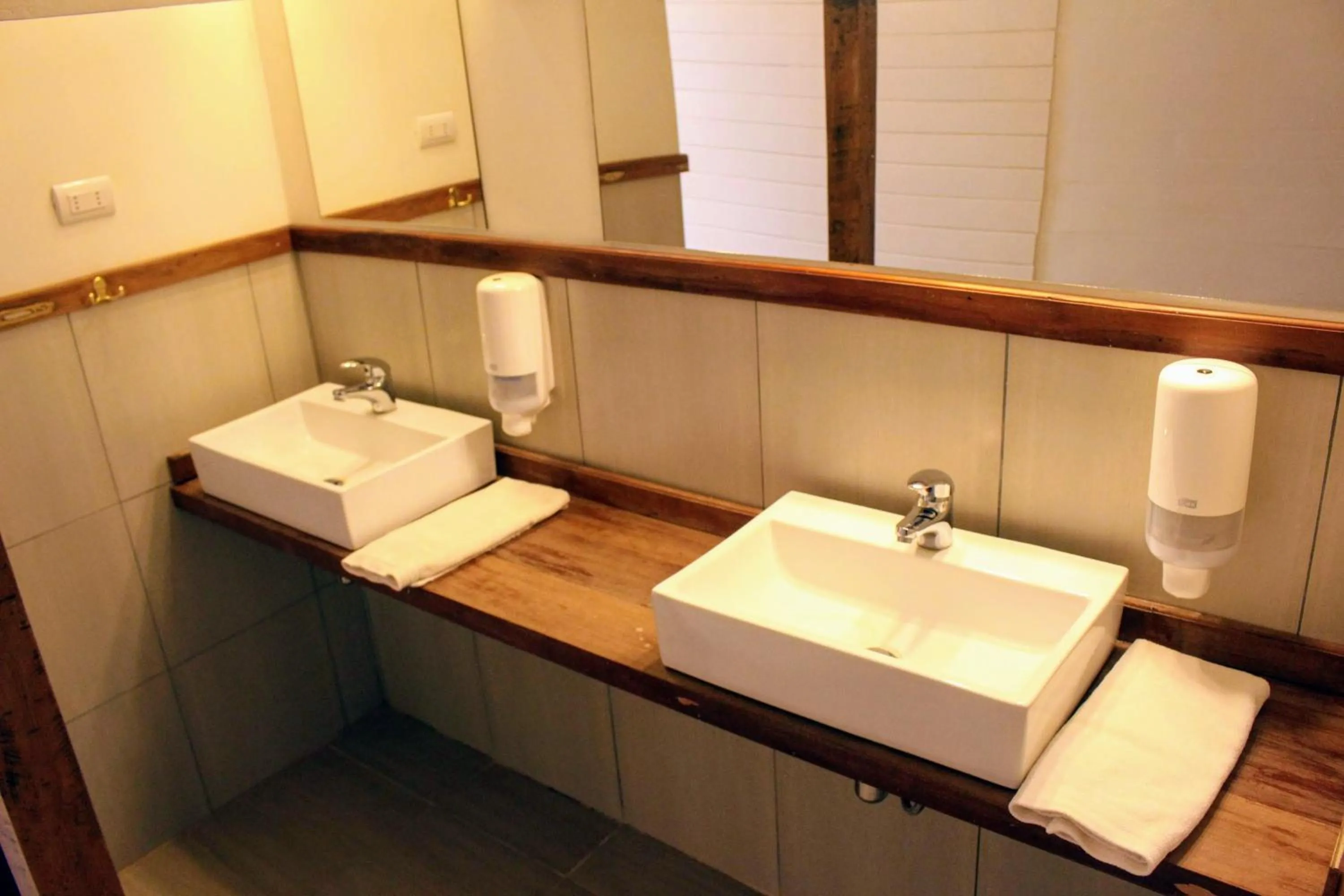 Bathroom in Hostal Compass del Sur