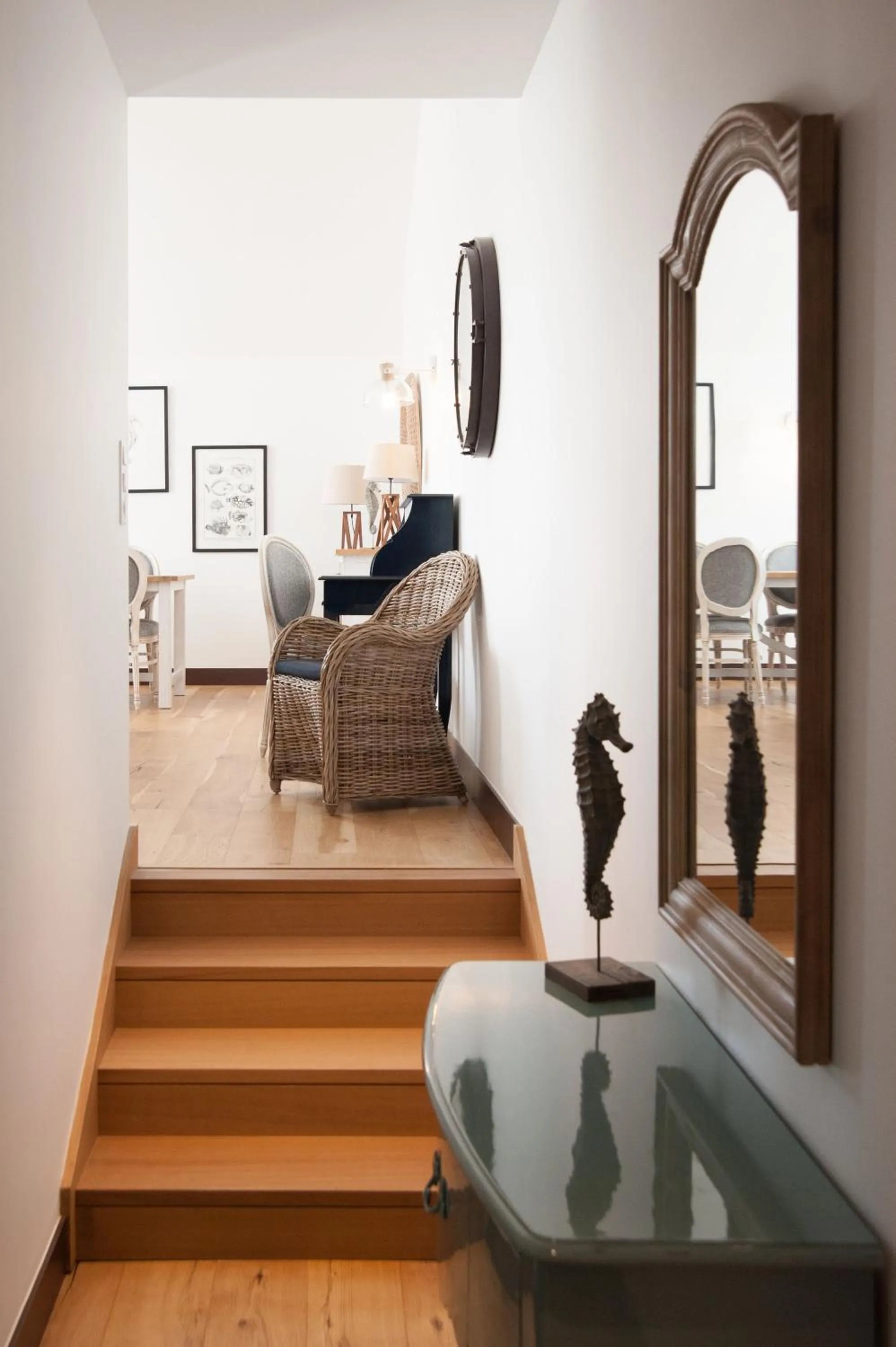 Decorative detail, Bed in Résidence de l'Arsenal Royal - Meublés de Tourisme