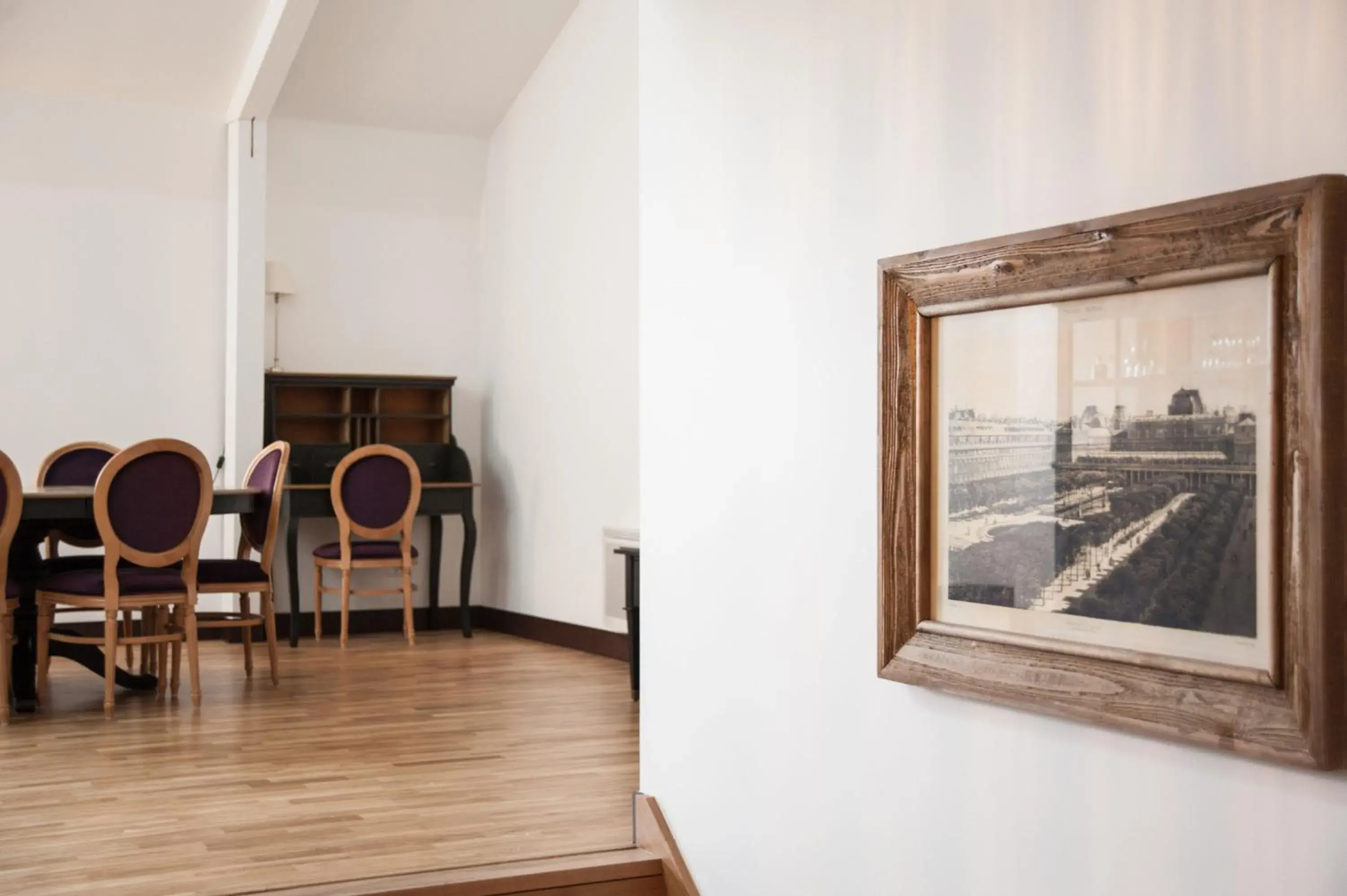 Living room in Résidence de l'Arsenal Royal - Meublés de Tourisme Living room in Résidence de l'Arsenal Royal - Meublés de Tourisme