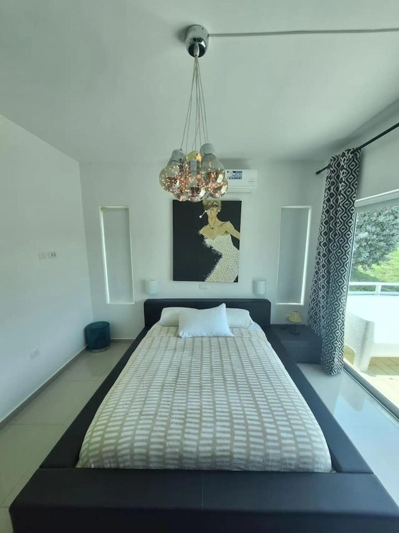 Bed in Piscadera Harbour Village