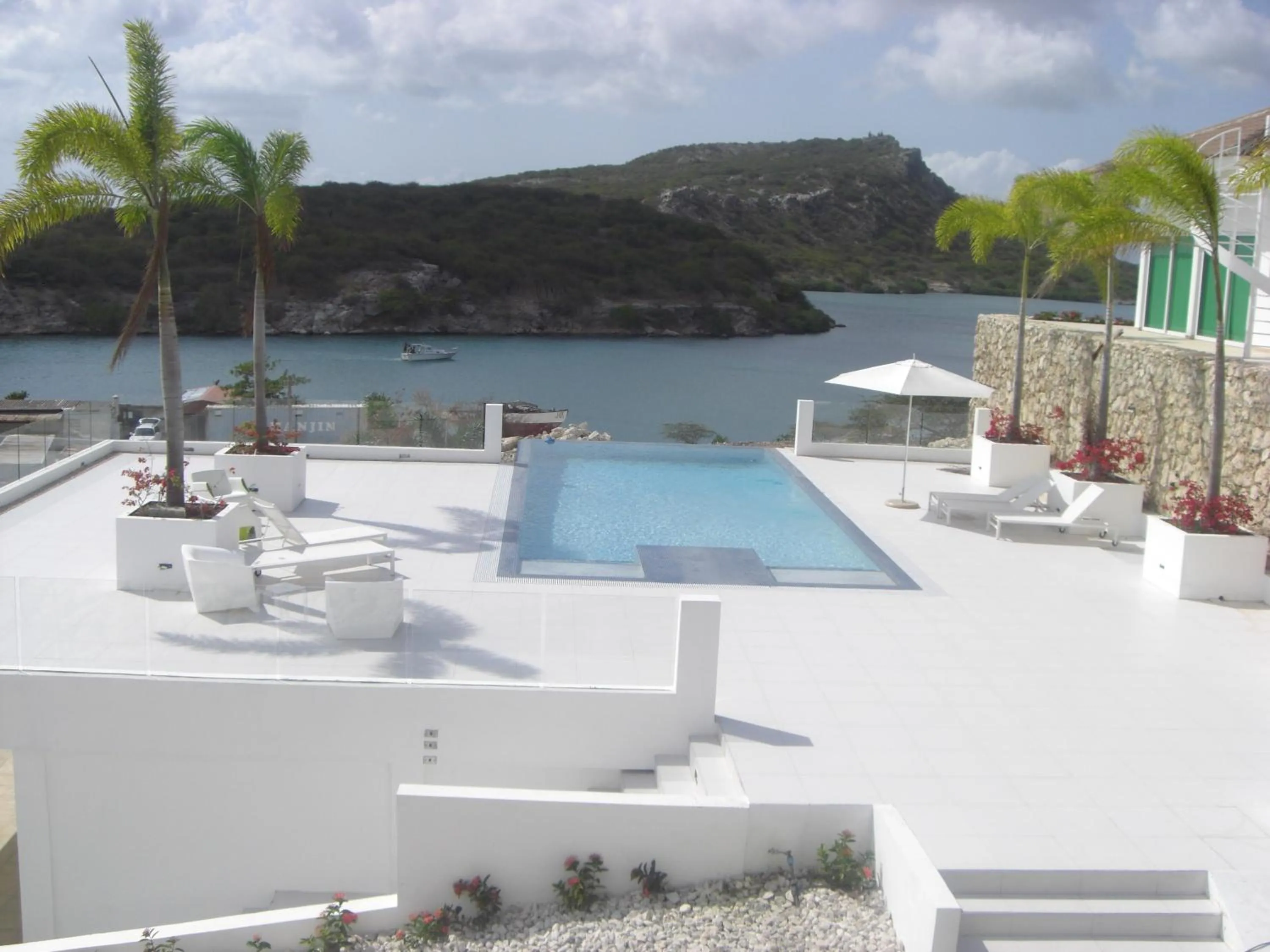 Sea view in Piscadera Harbour Village