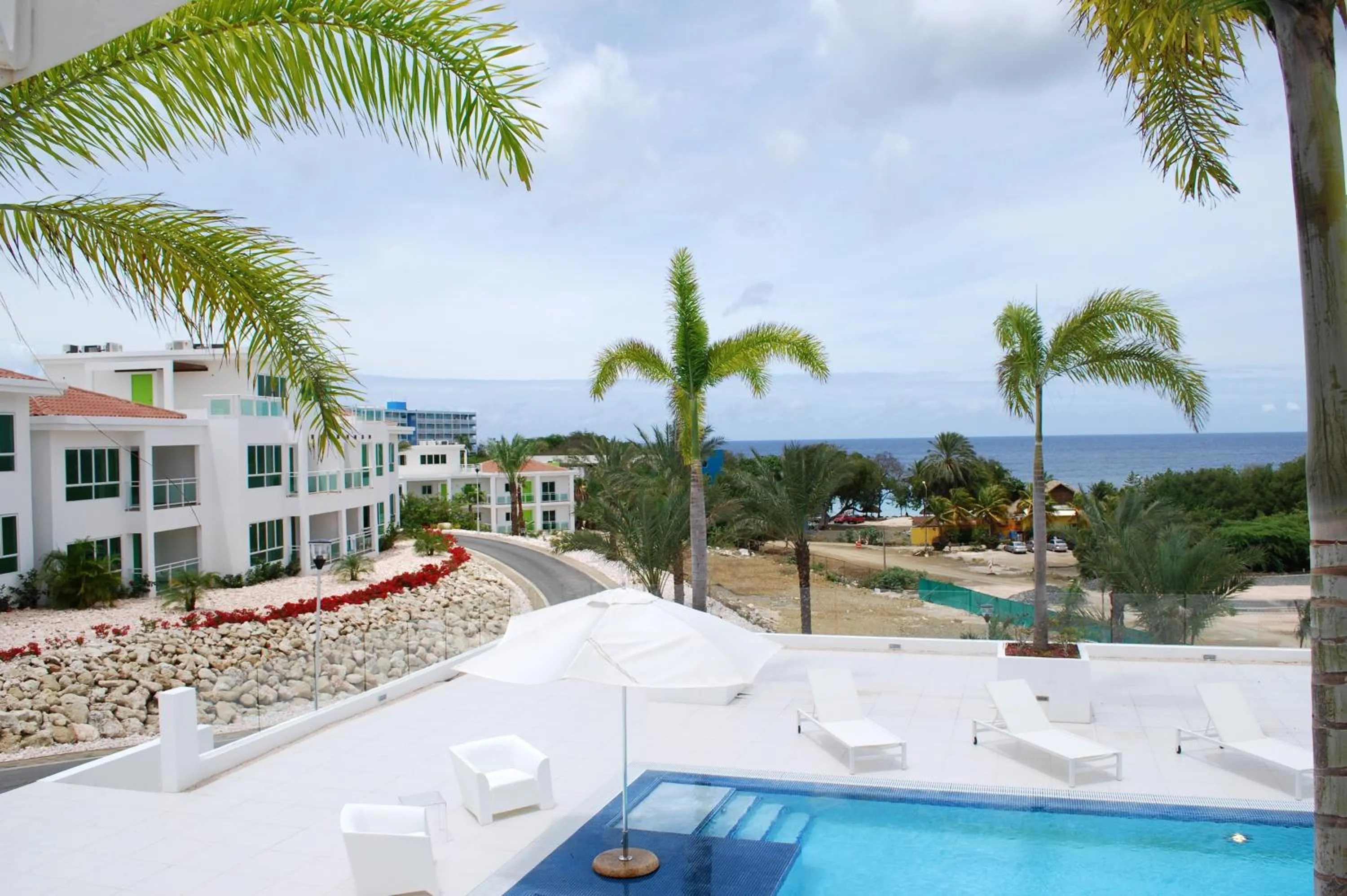 Swimming pool in Piscadera Harbour Village